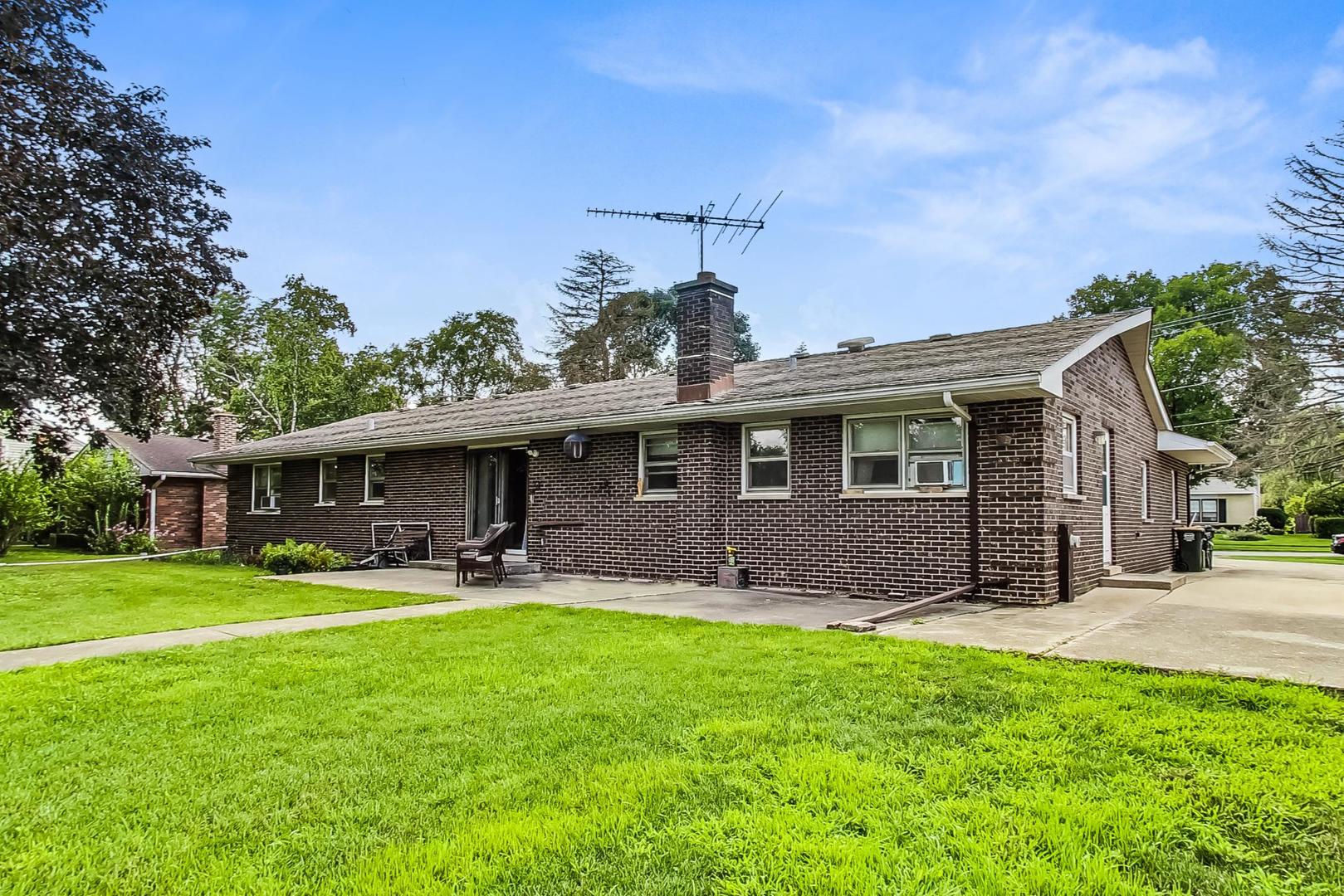 2615 N Waterman Avenue