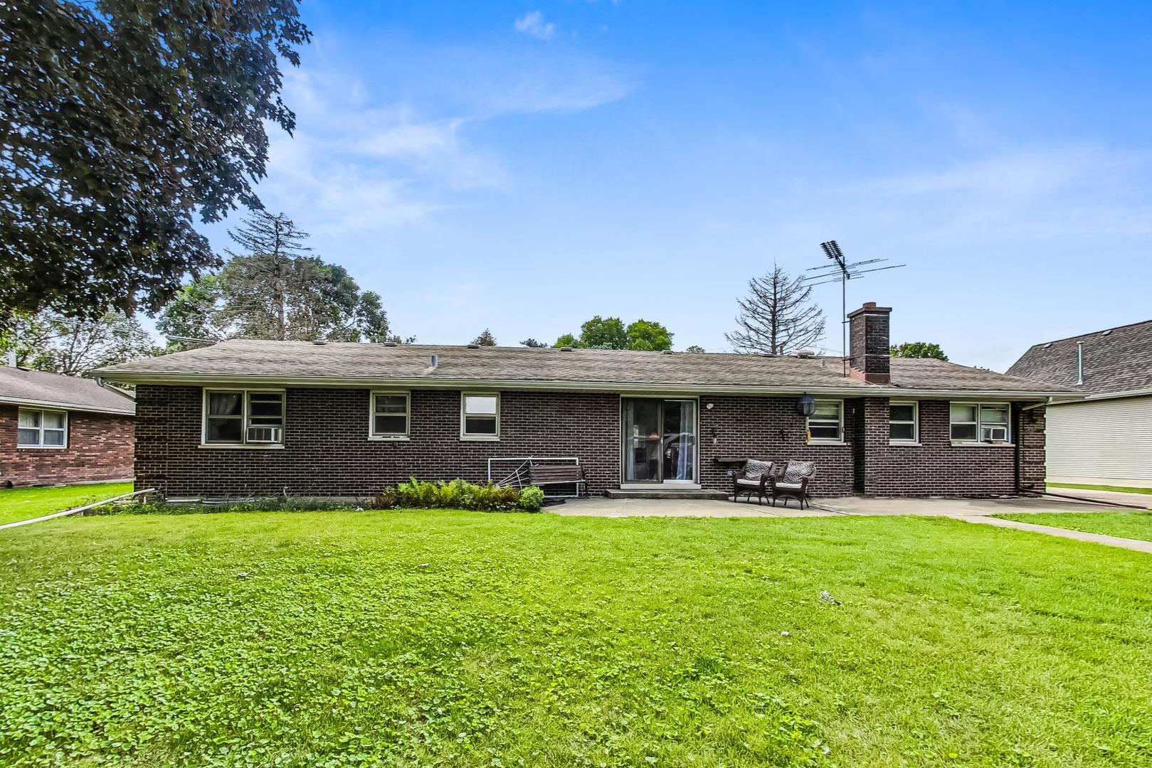 2615 N Waterman Avenue