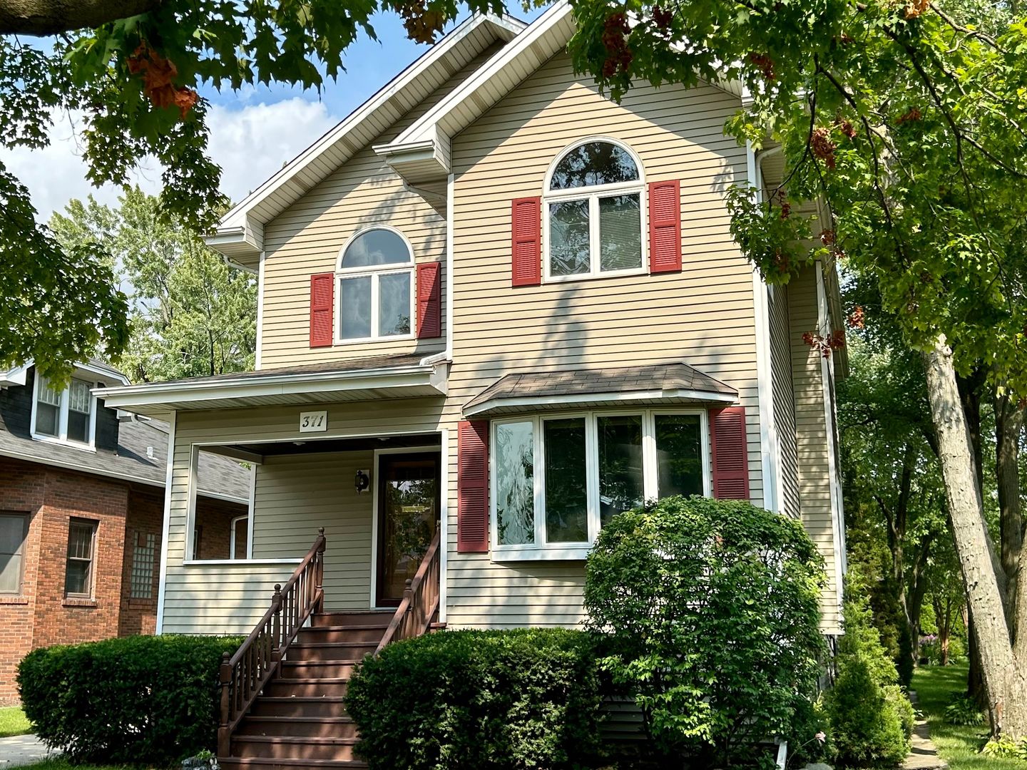 371 N Maple Avenue