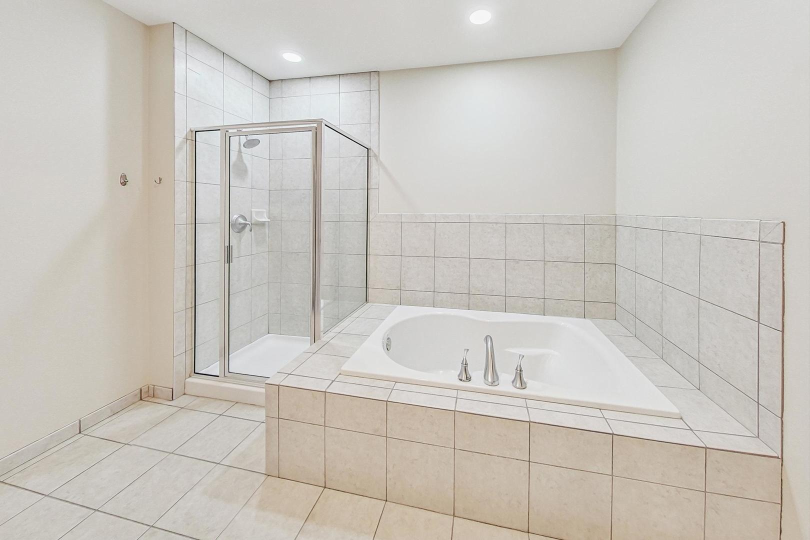 50 N Plum Grove Road Unit: 210E