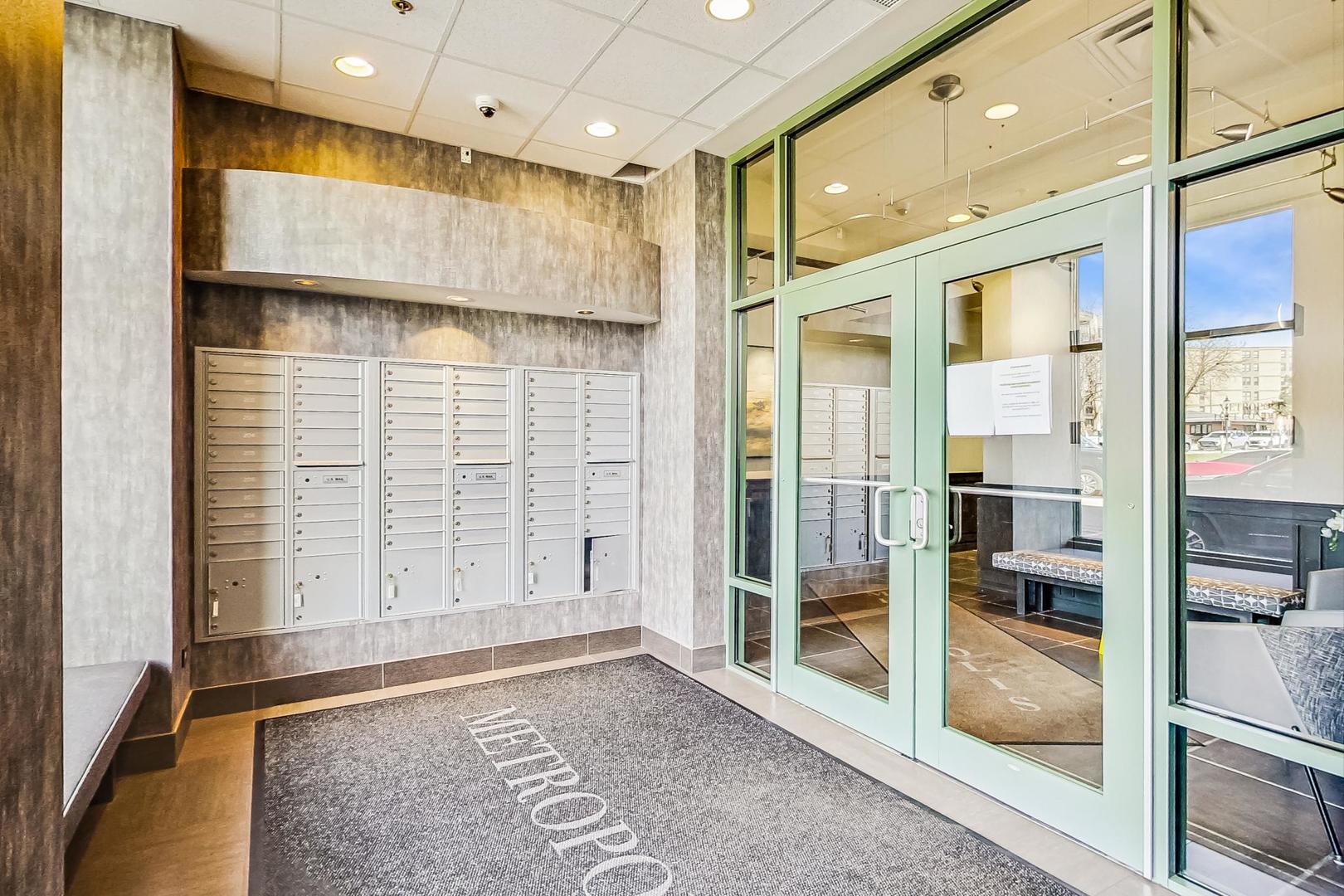 1 S HIGHLAND Avenue Unit: 805