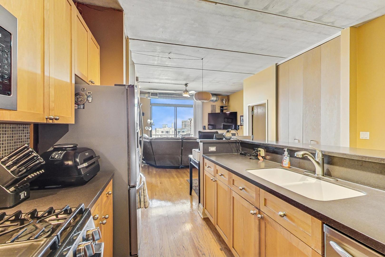 1 S HIGHLAND Avenue Unit: 805