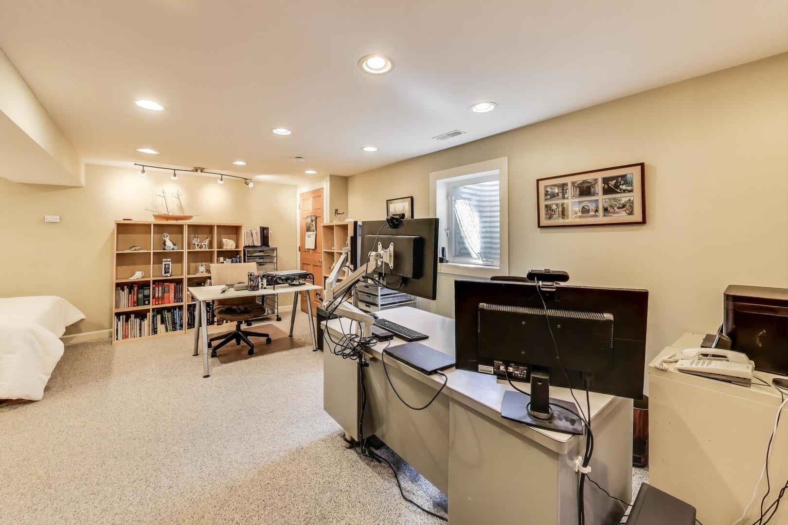 607 E Pennsylvania Court