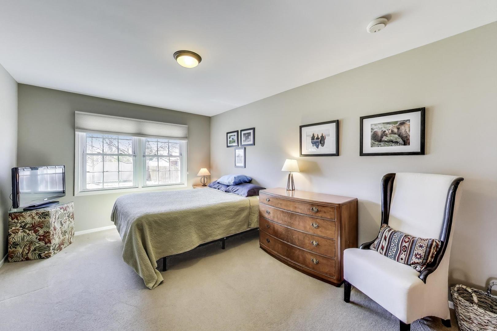 607 E Pennsylvania Court