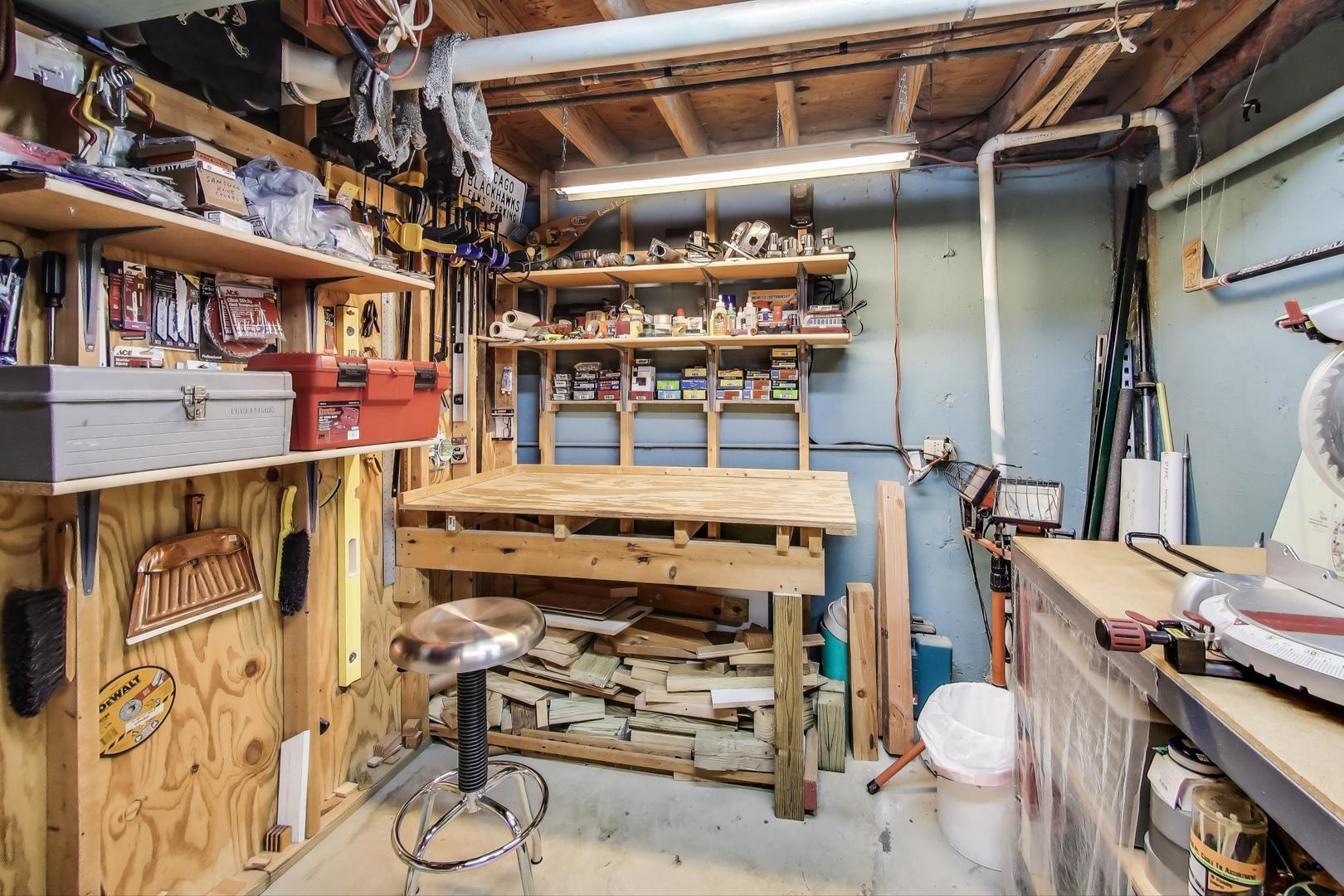 607 E Pennsylvania Court