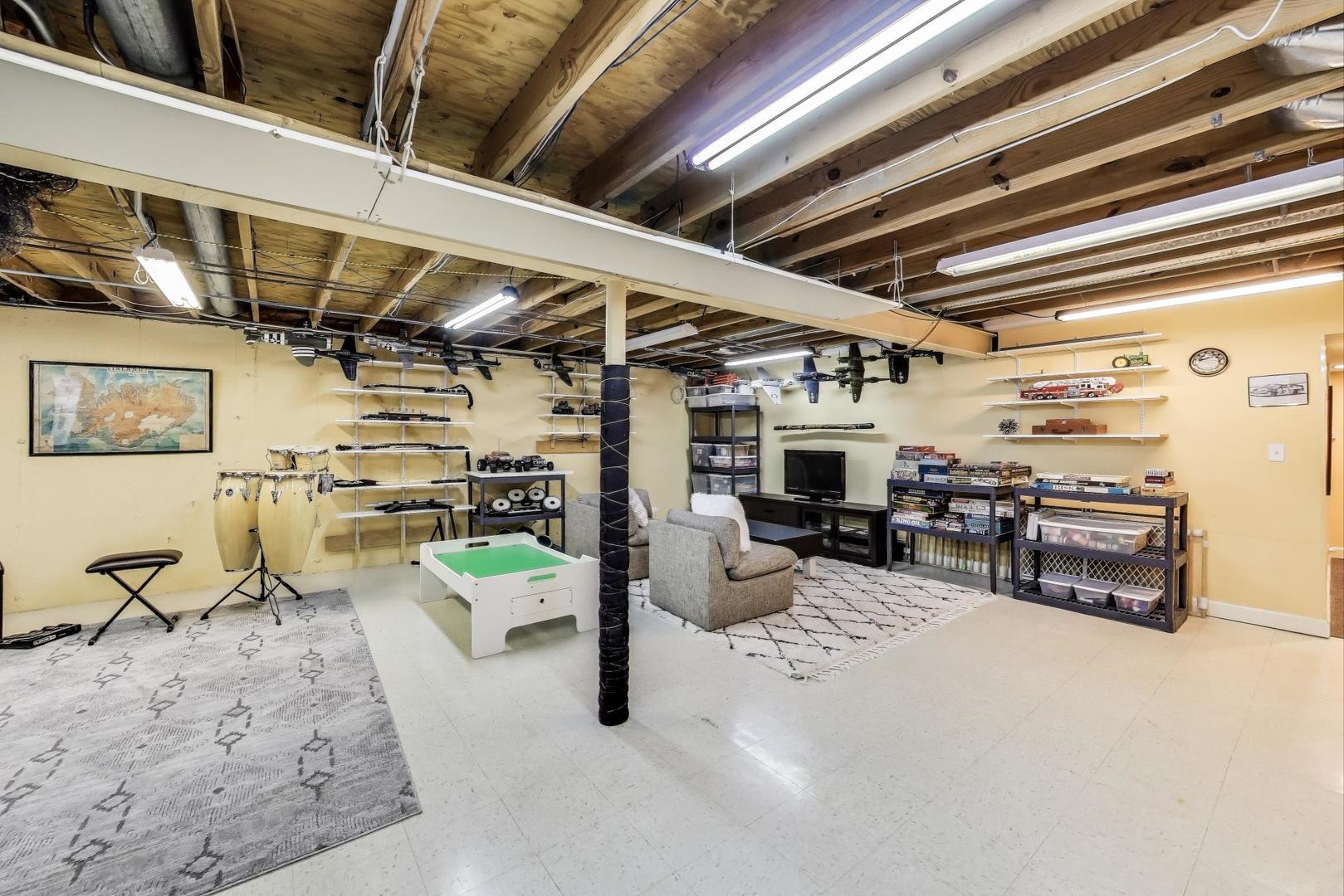 607 E Pennsylvania Court