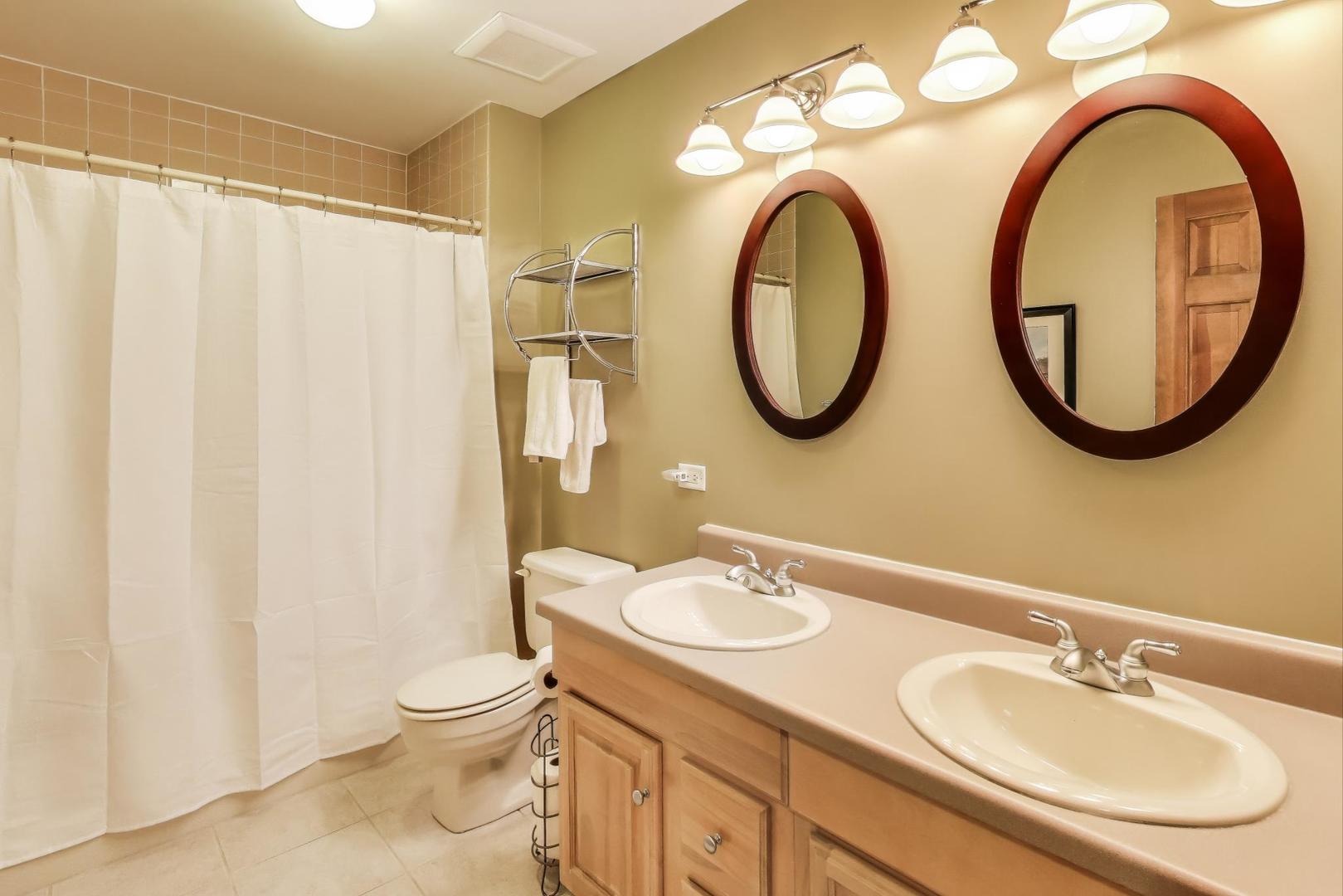 607 E Pennsylvania Court