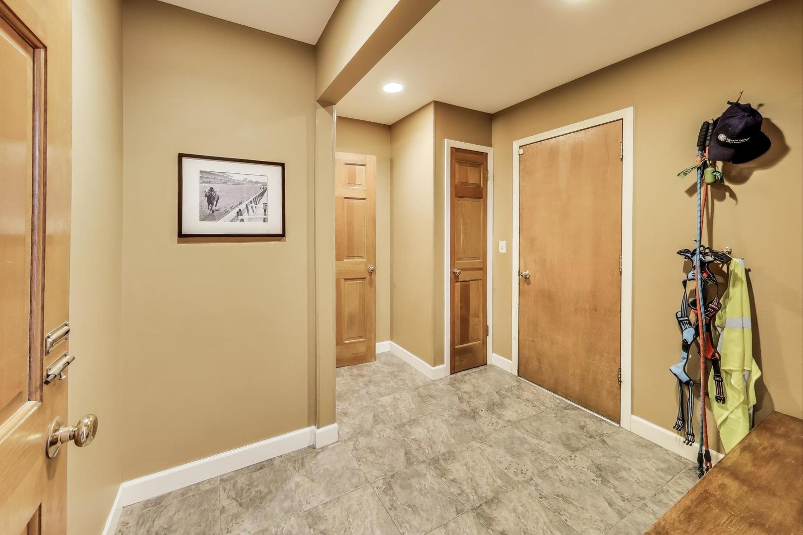 607 E Pennsylvania Court