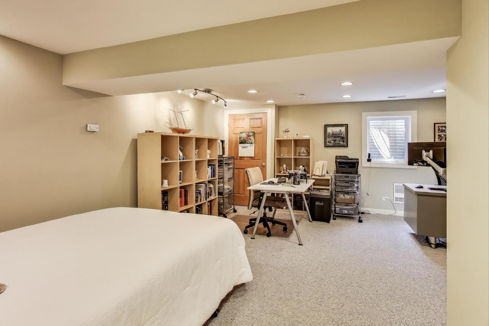 607 E Pennsylvania Court