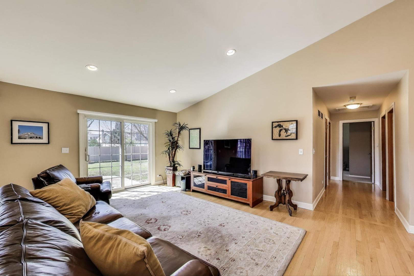 607 E Pennsylvania Court