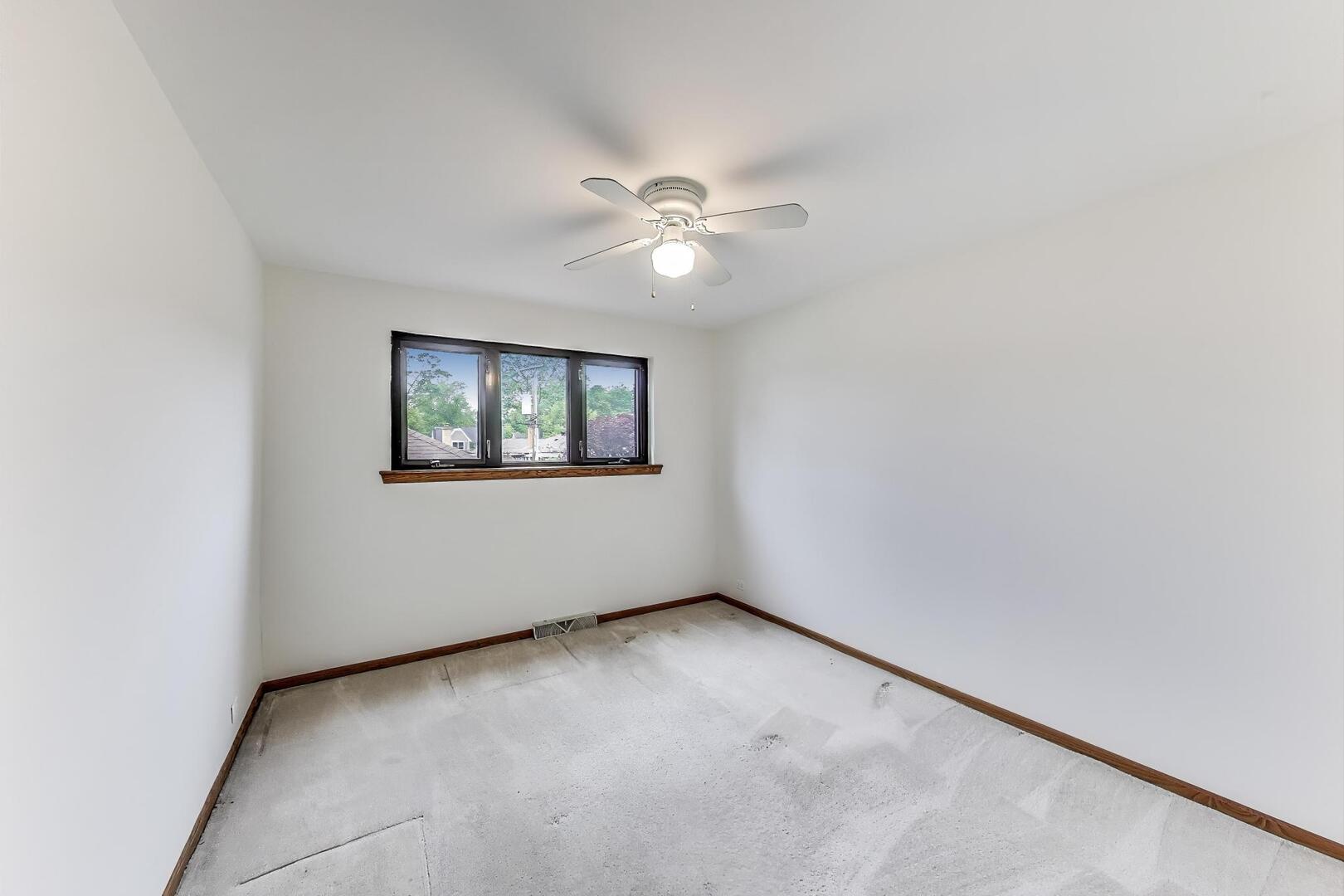 828 N Fernandez Avenue