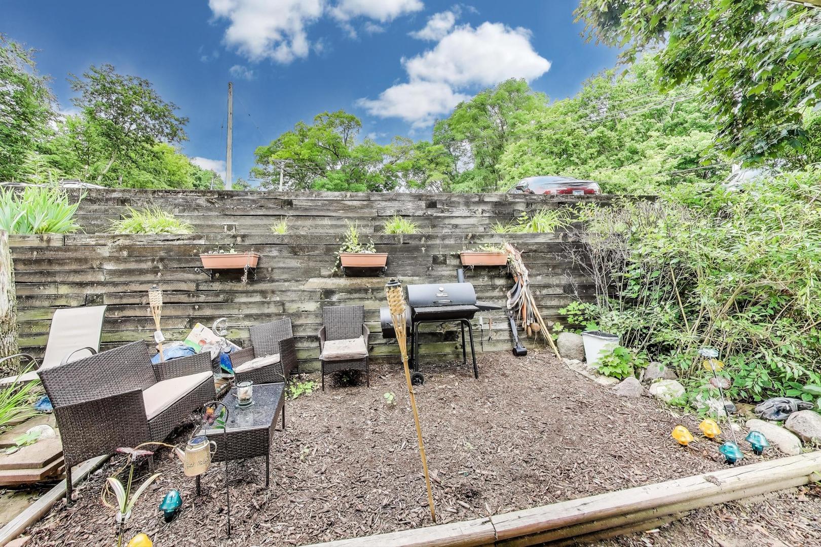 127 Forest Avenue Unit: A