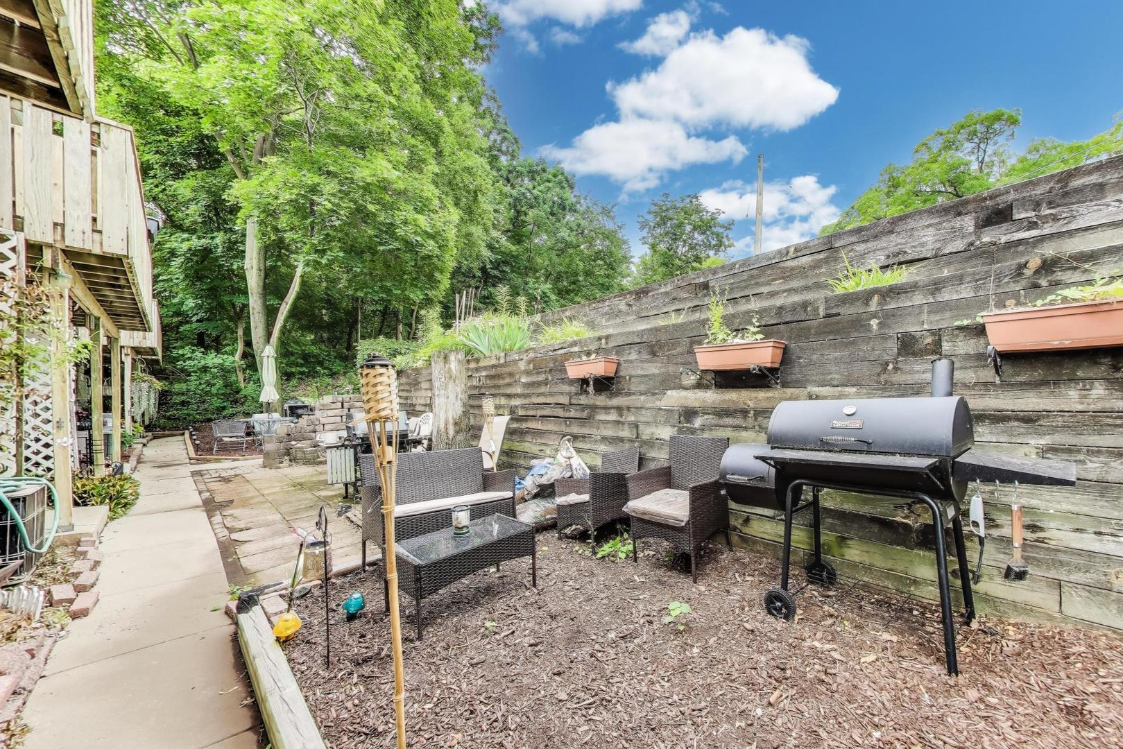127 Forest Avenue Unit: A