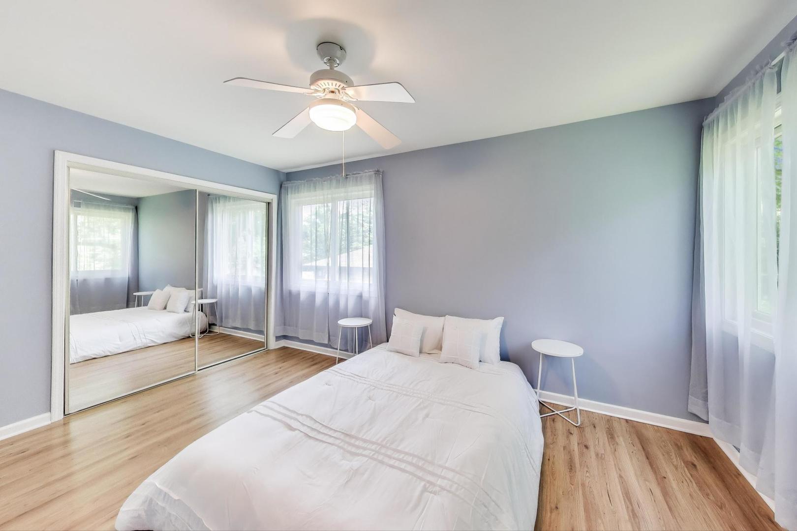100 W Willow Road