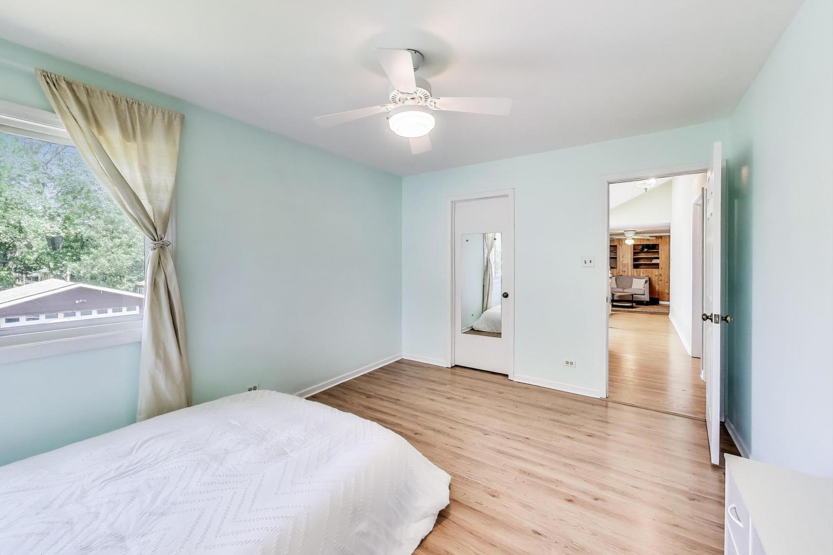 100 W Willow Road