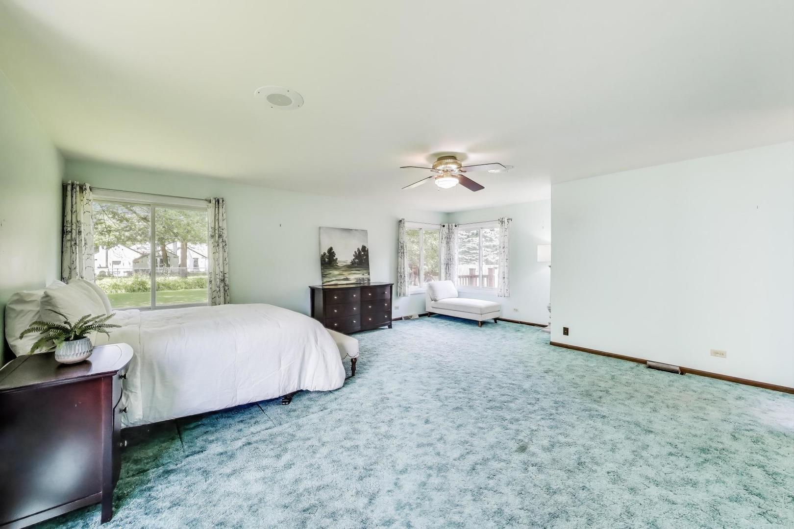 100 W Willow Road