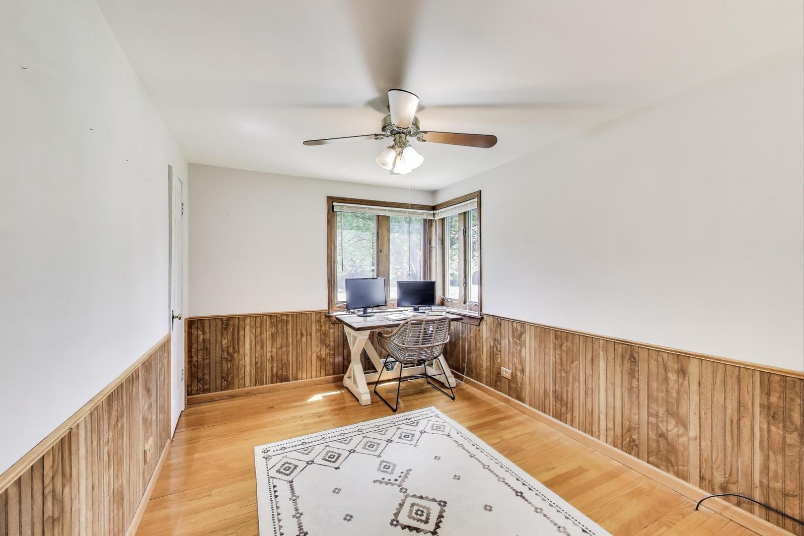 100 W Willow Road