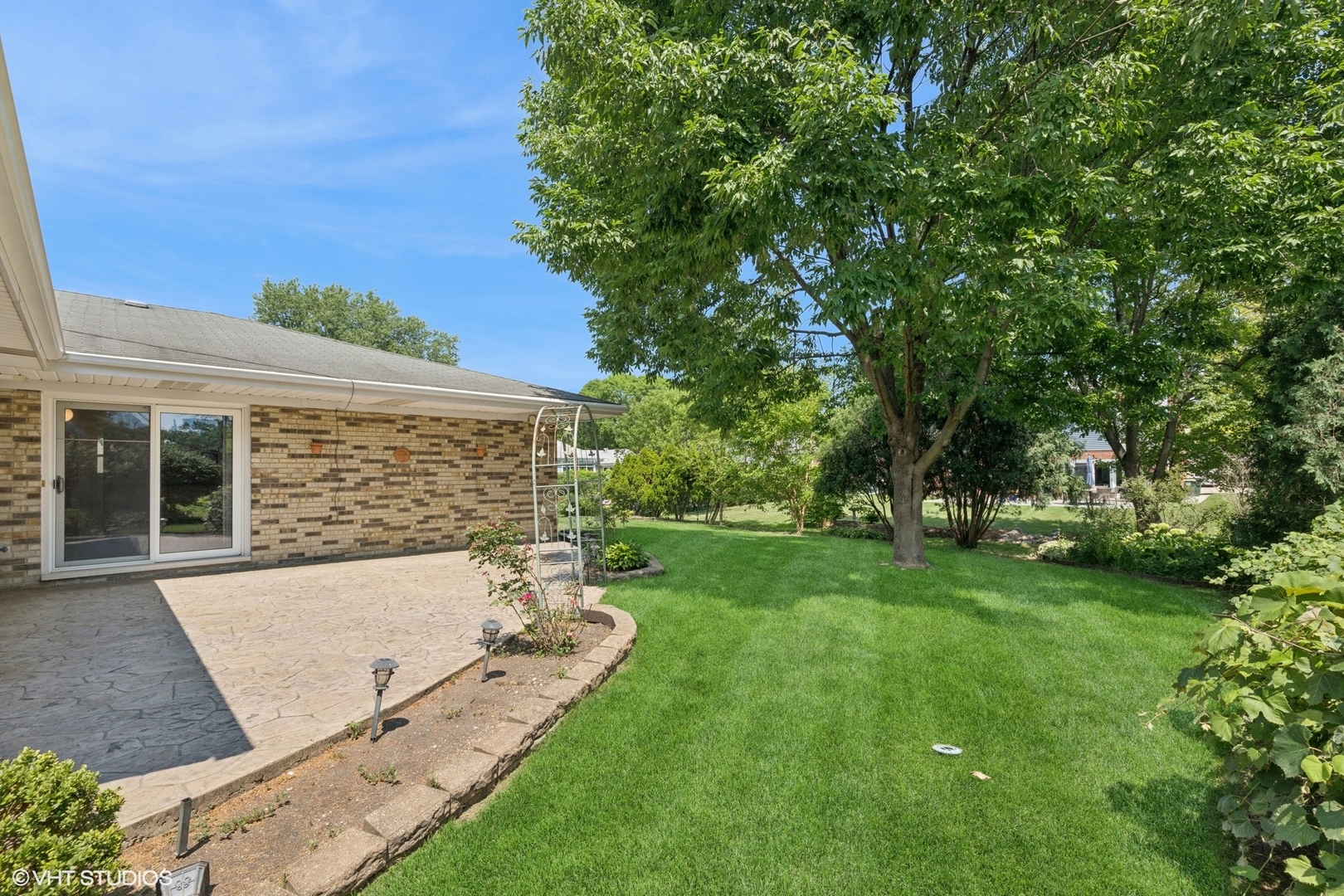2519 N Dryden Place