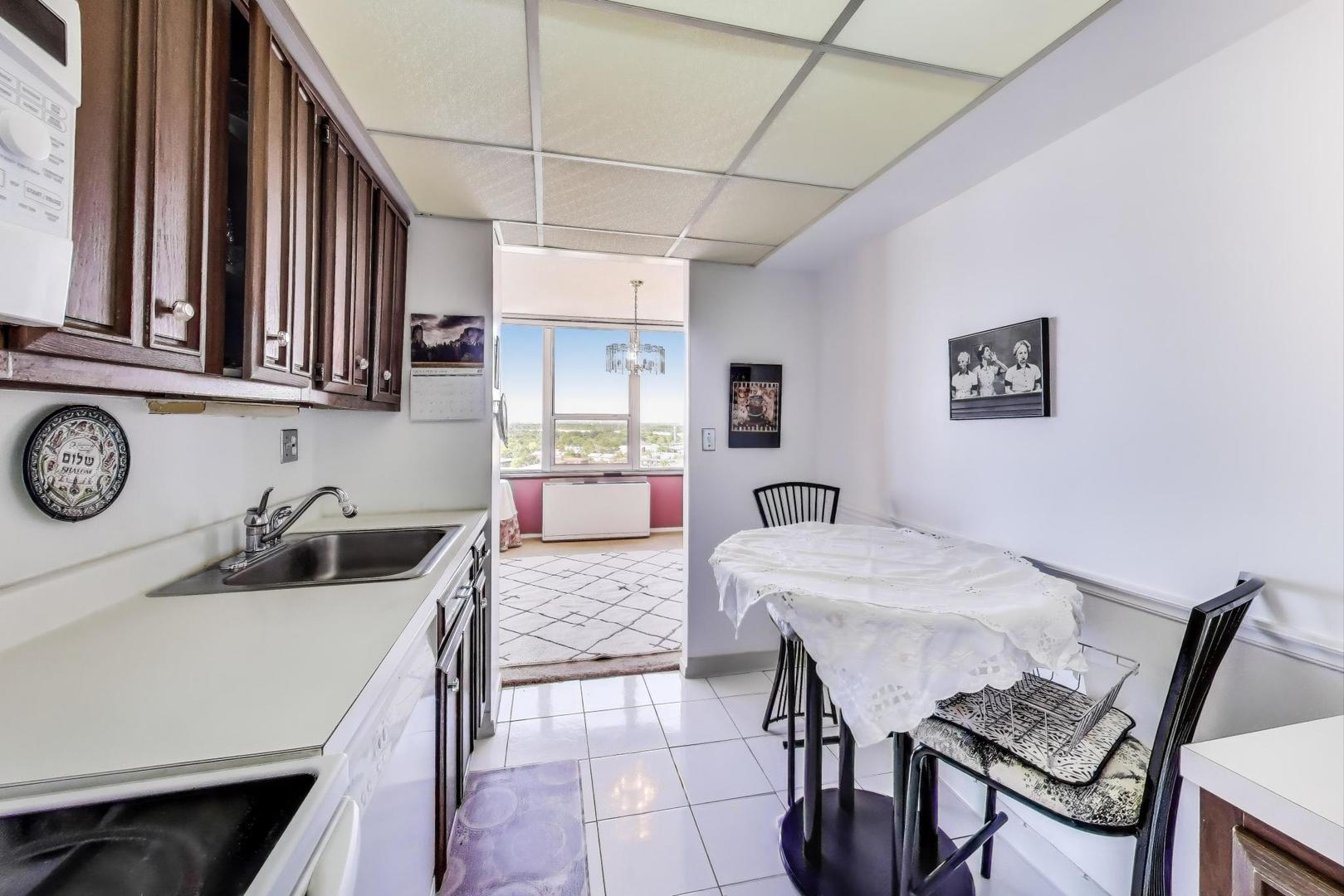 3925 Triumvera Drive Unit: 14D