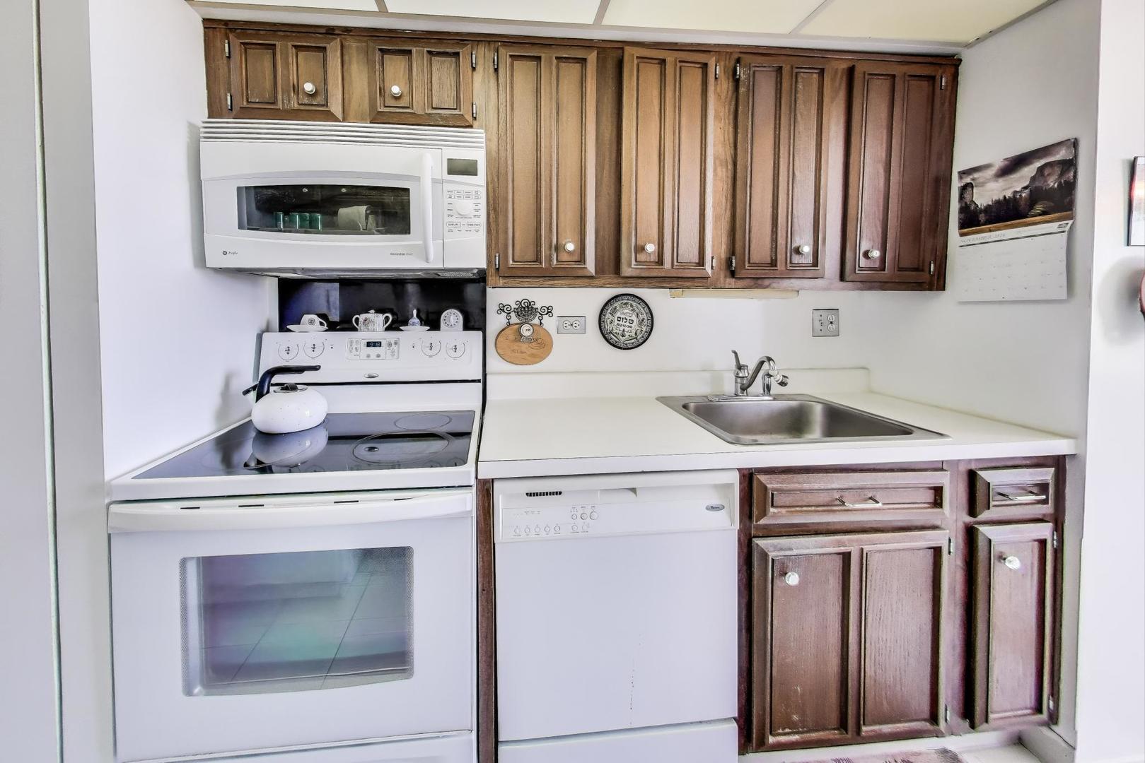 3925 Triumvera Drive Unit: 14D