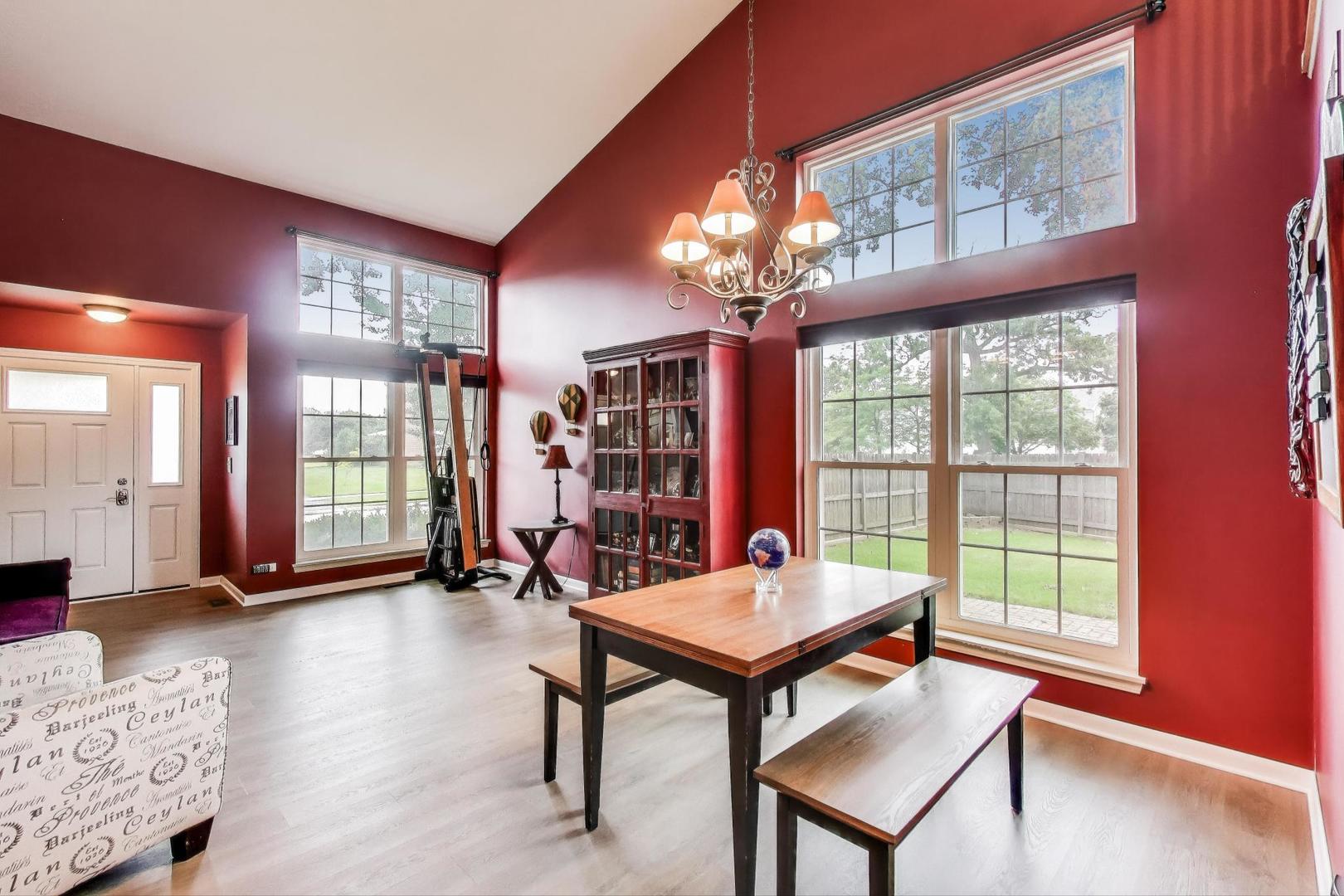 262 W Prairie Lane