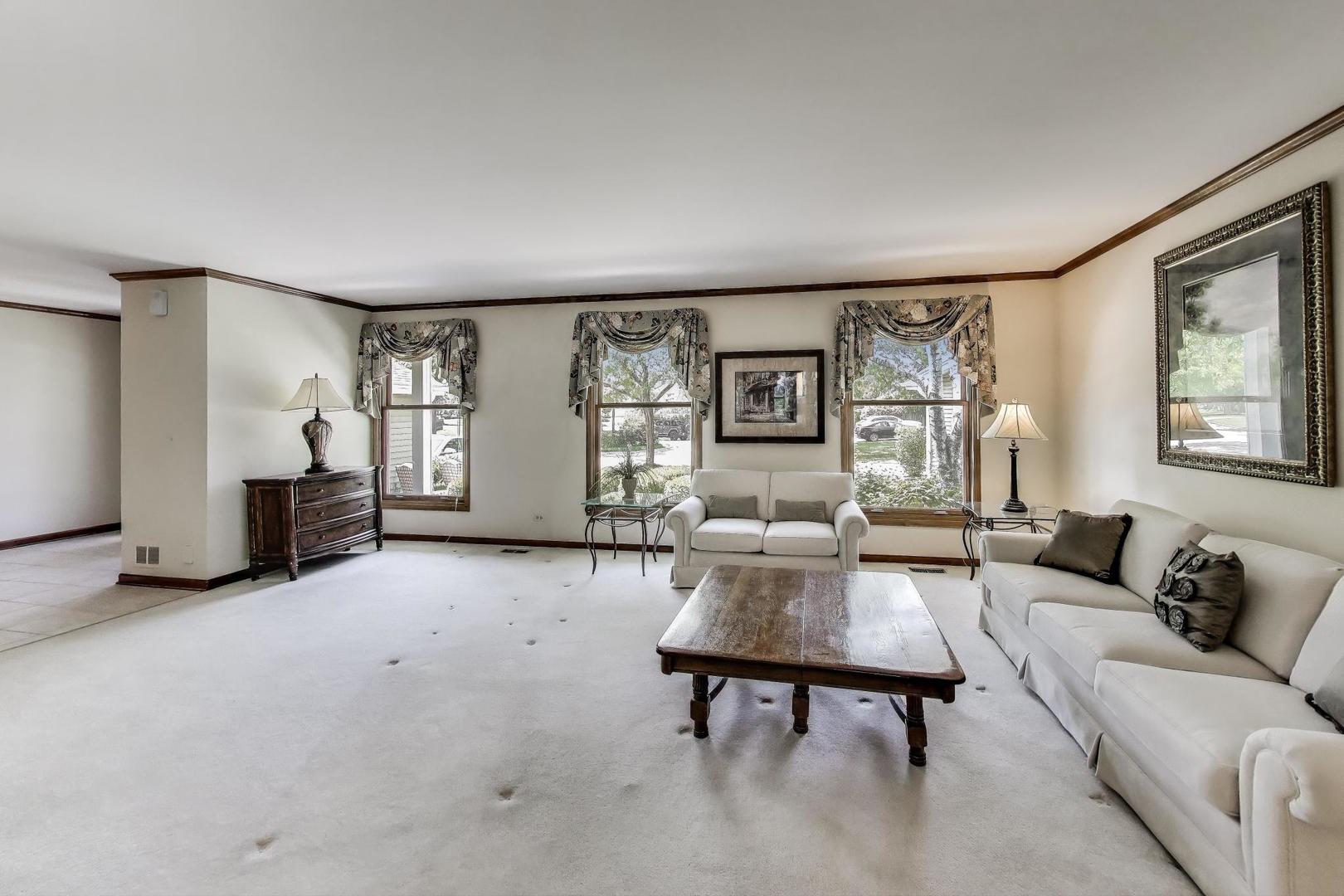 428 W Wilshire Drive