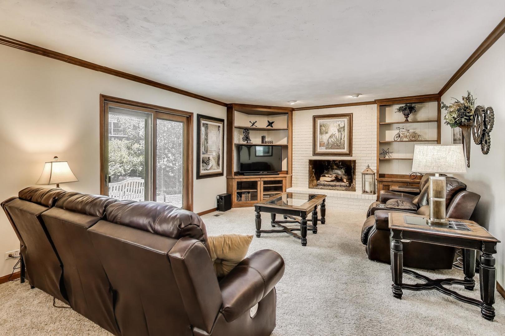 428 W Wilshire Drive