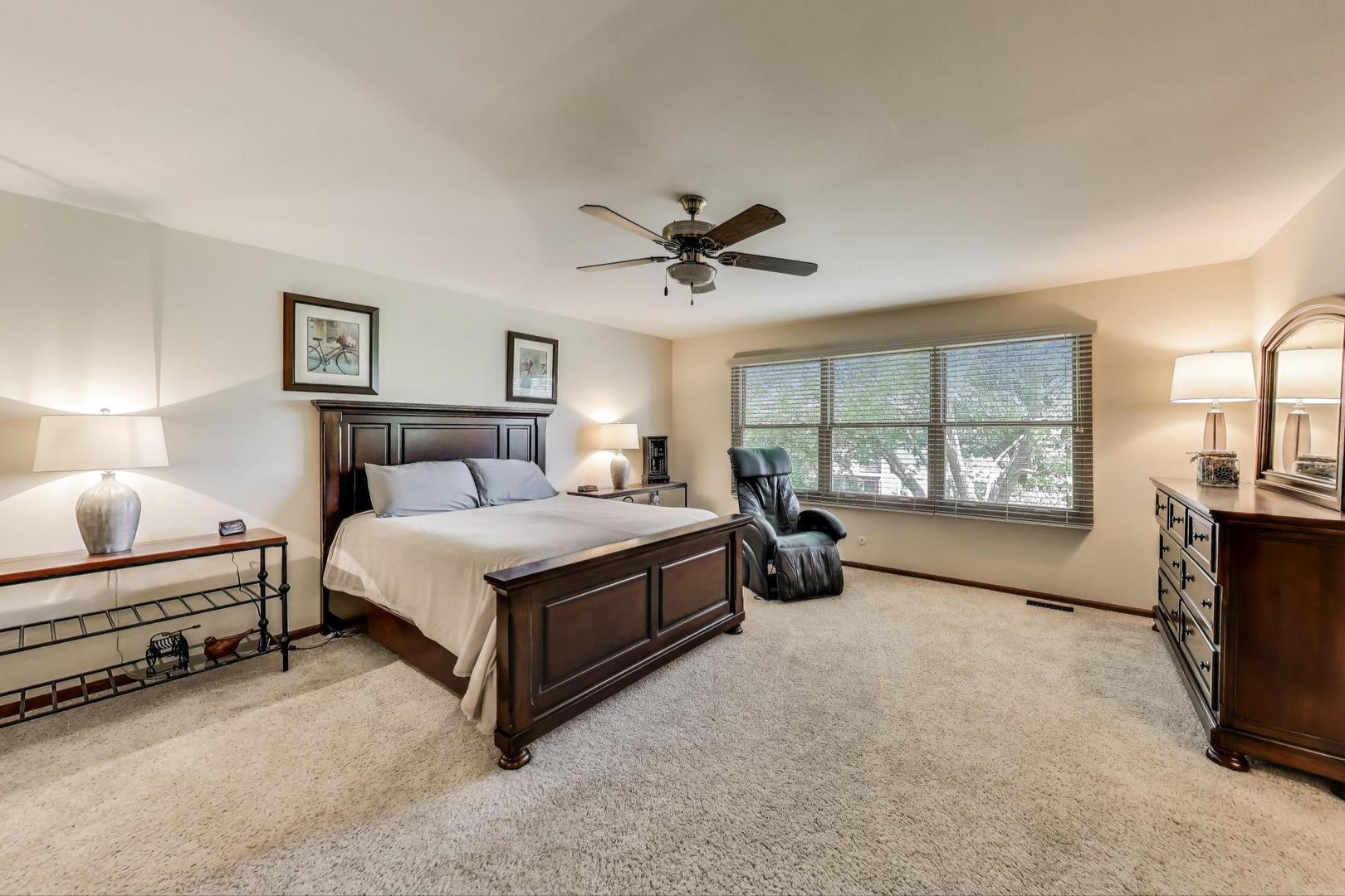 428 W Wilshire Drive