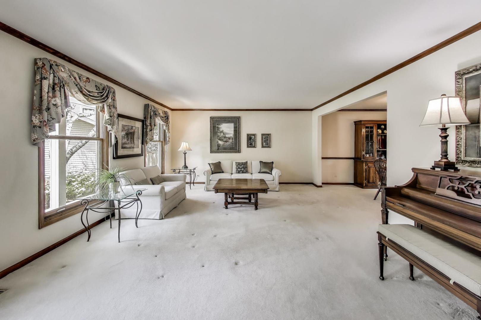 428 W Wilshire Drive