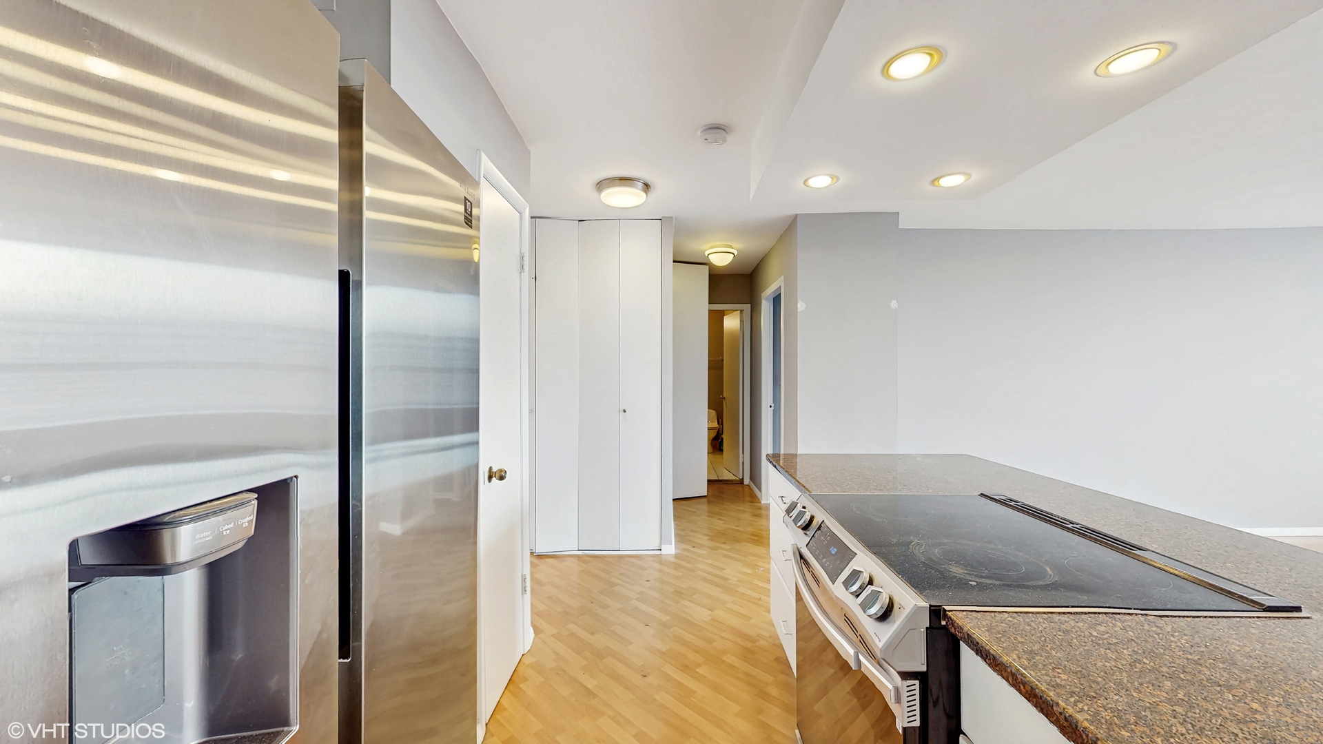 1360 N Sandburg Terrace Unit: 2605C