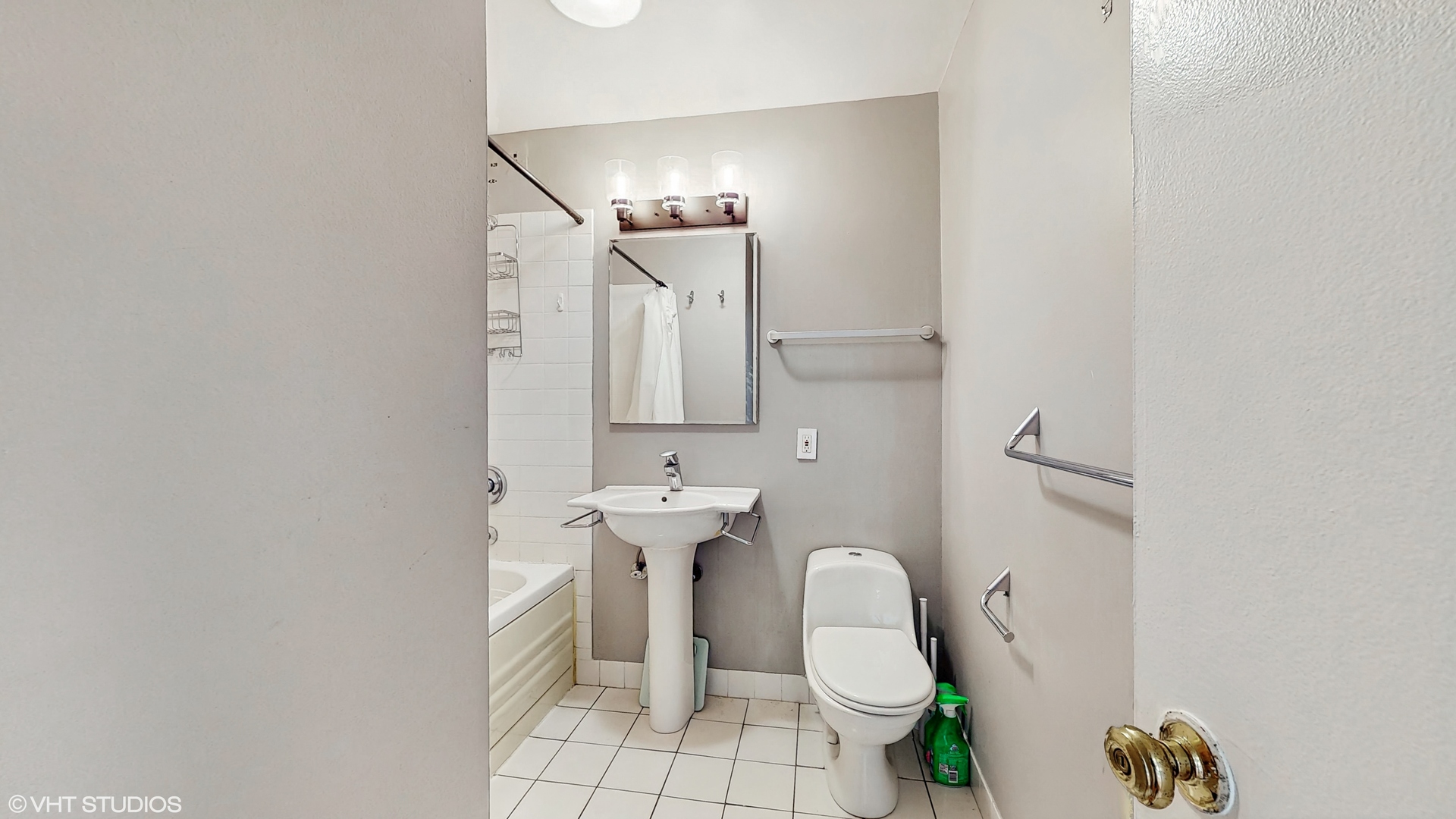 1360 N Sandburg Terrace Unit: 2605C