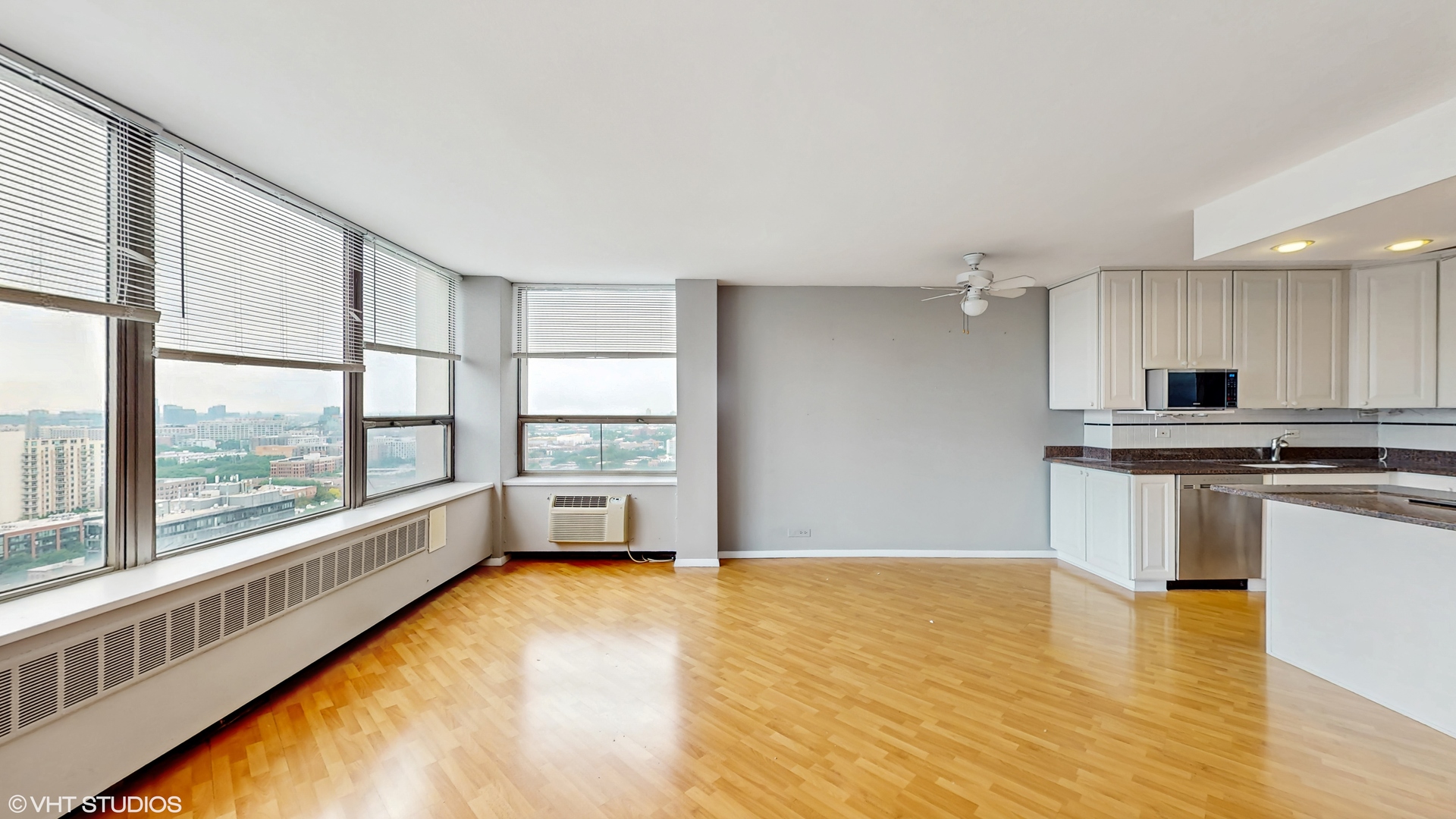 1360 N Sandburg Terrace Unit: 2605C