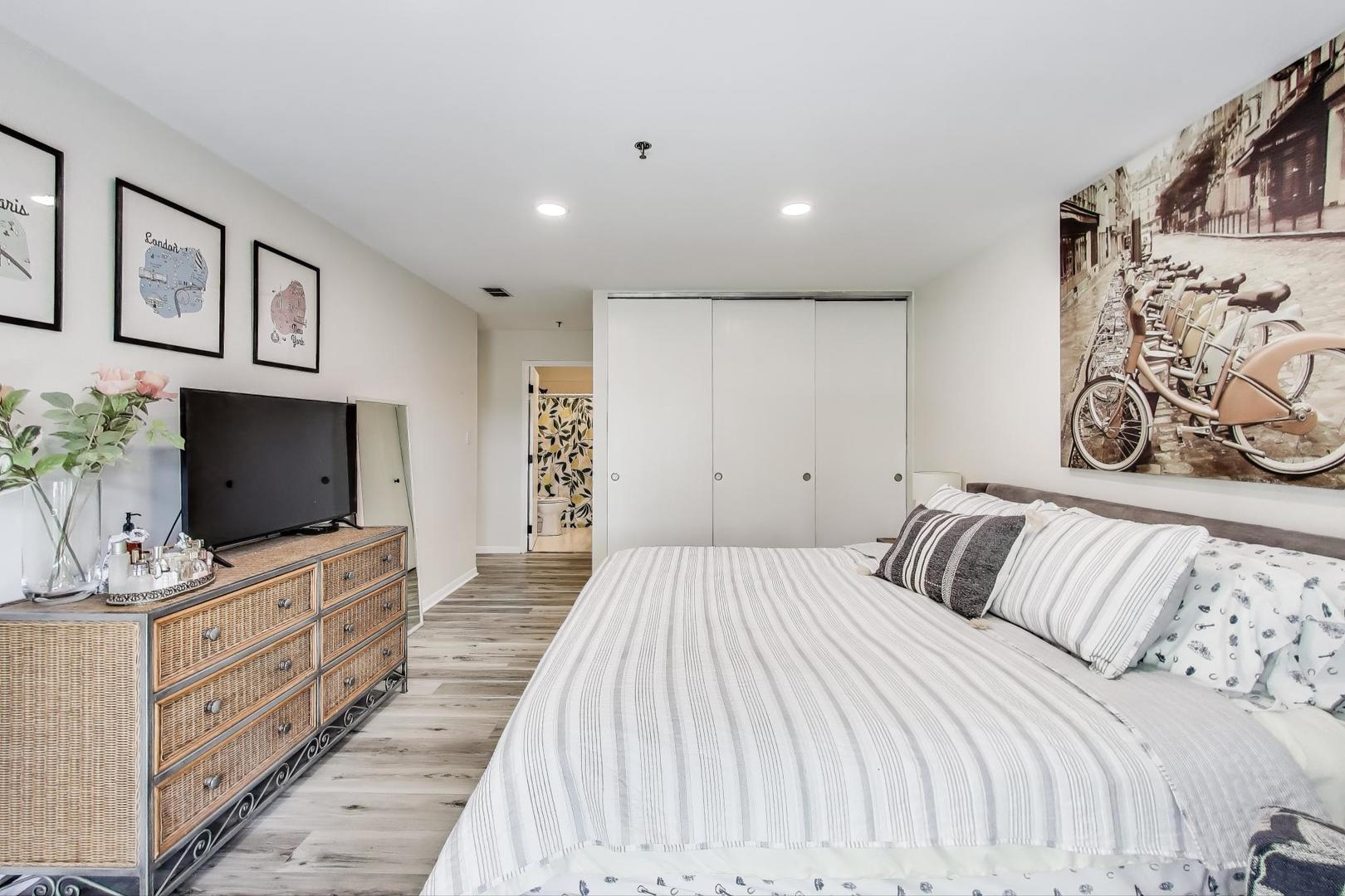 110 S Evergreen Avenue Unit: 4CS