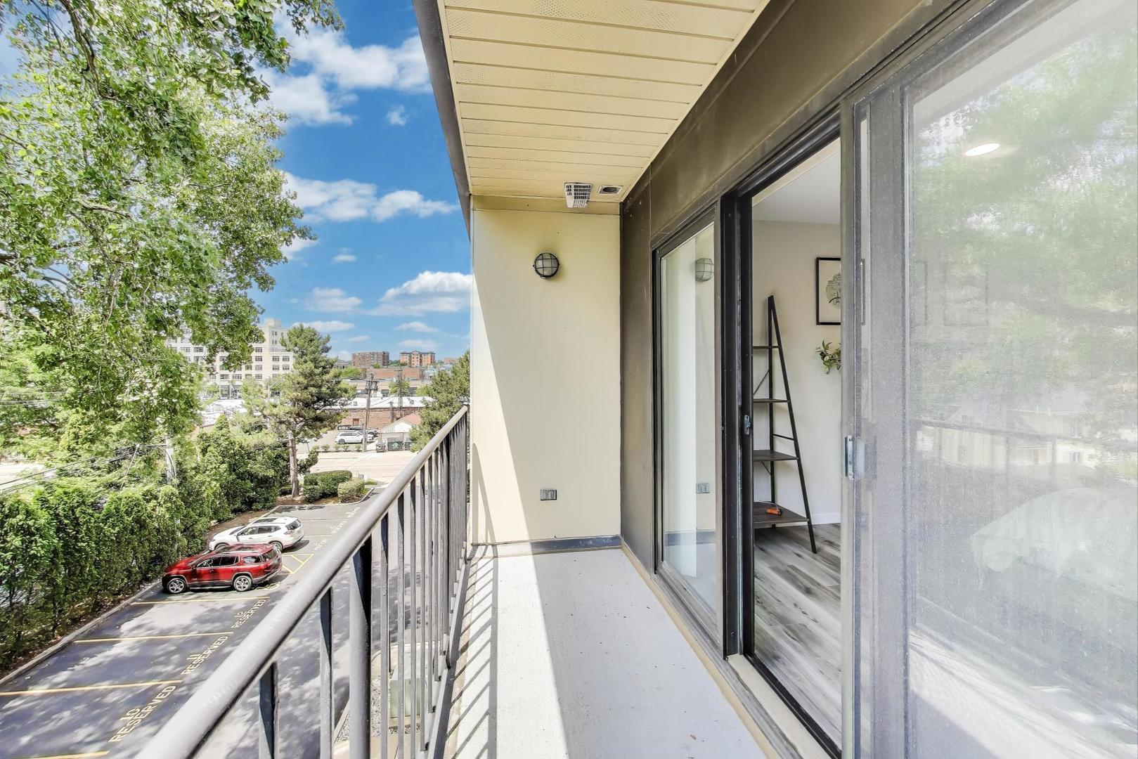 110 S Evergreen Avenue Unit: 4CS