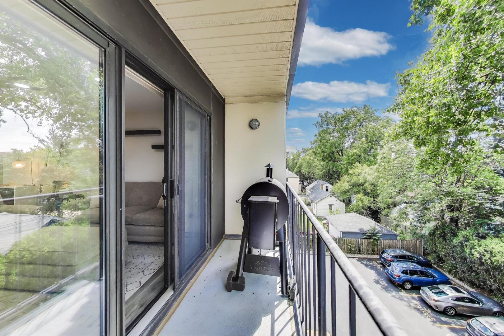 110 S Evergreen Avenue Unit: 4CS