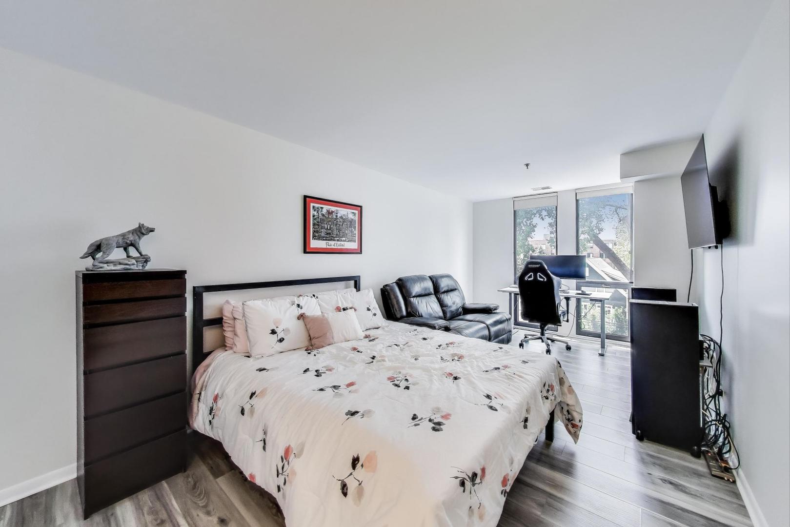 110 S Evergreen Avenue Unit: 4CS