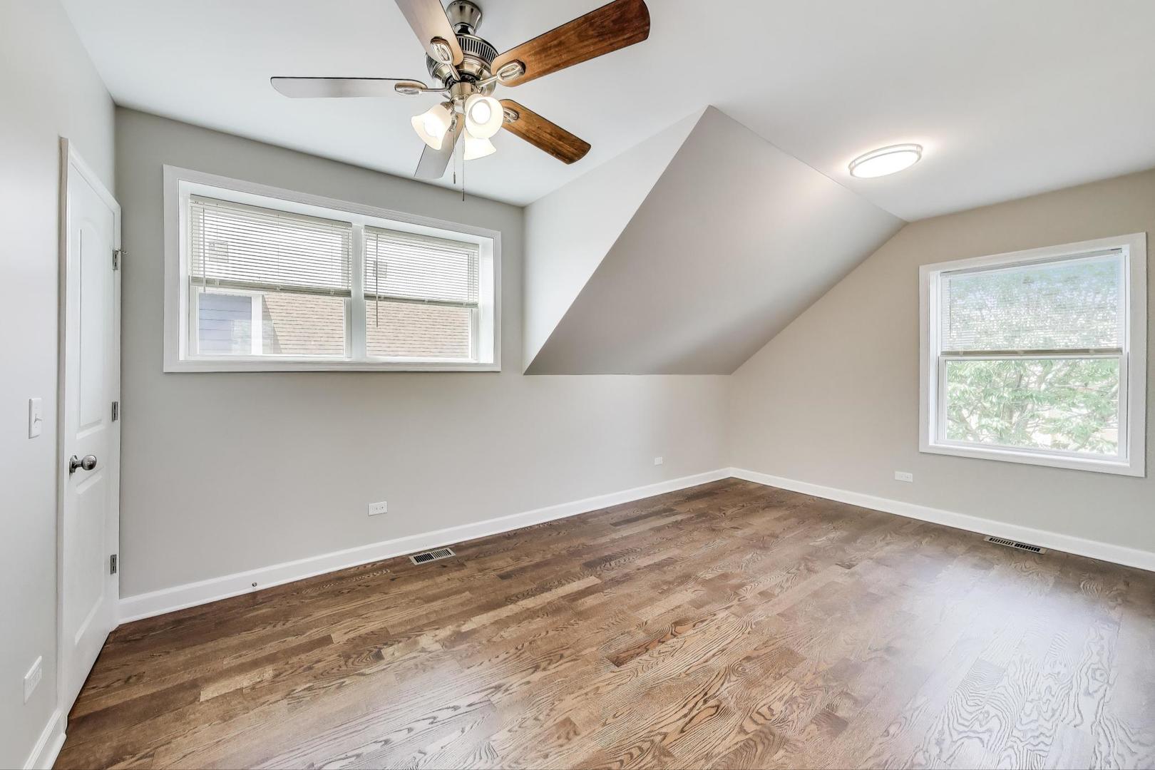 3909 N New England Avenue