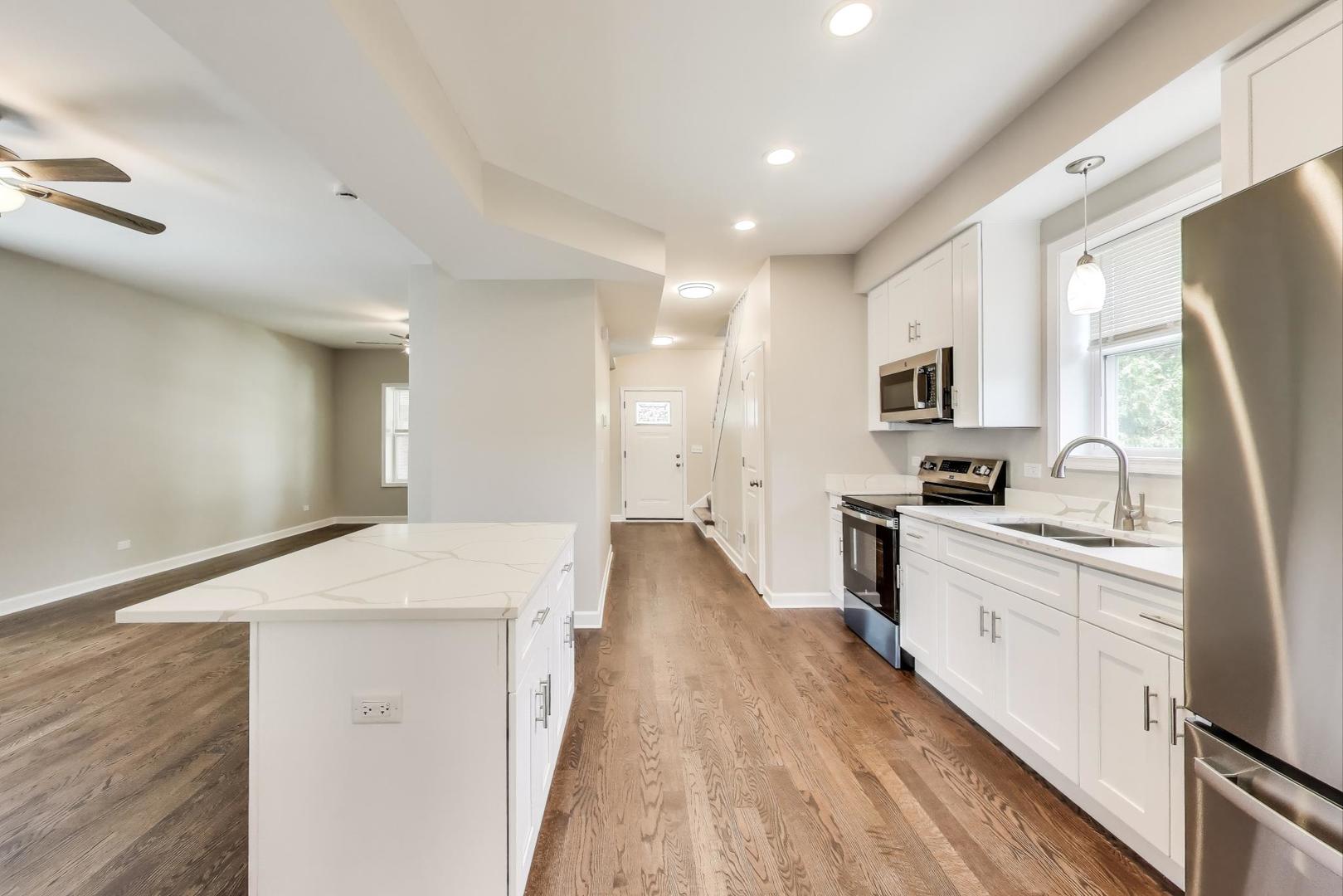 3909 N New England Avenue