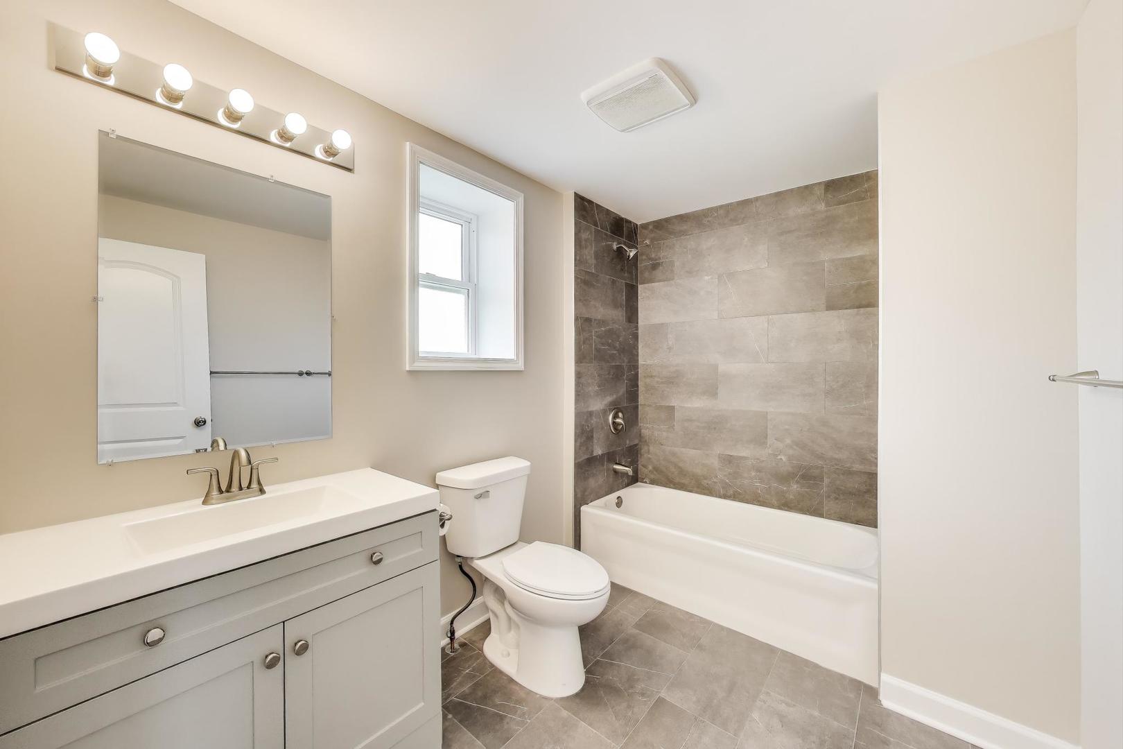 3909 N New England Avenue