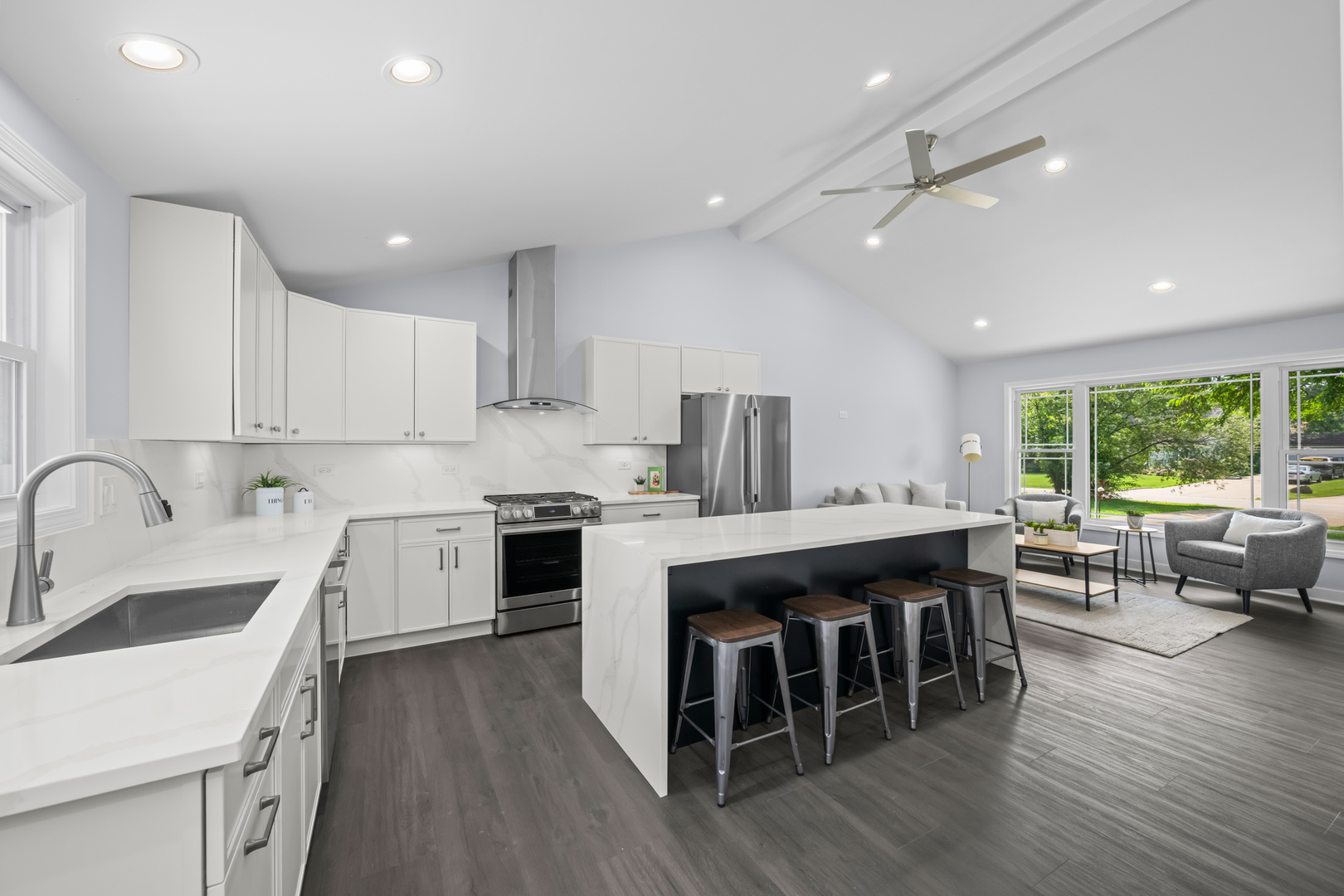 30 W Turner Avenue