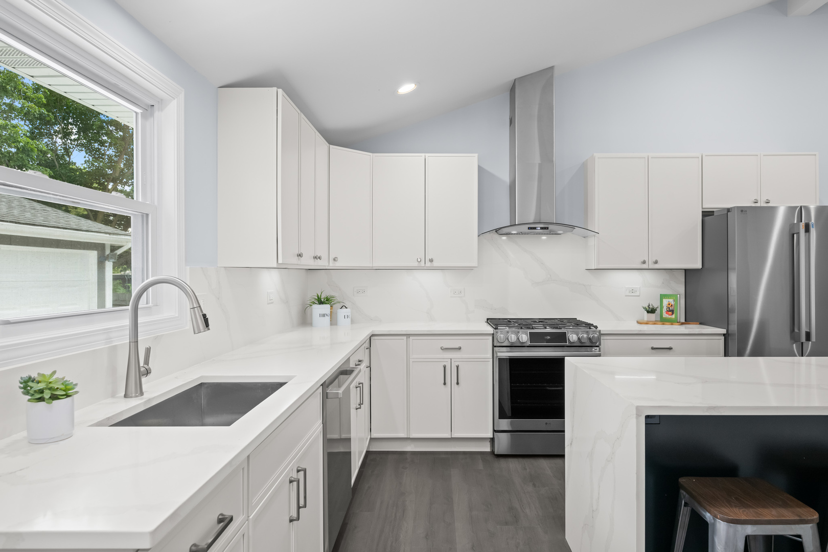 30 W Turner Avenue