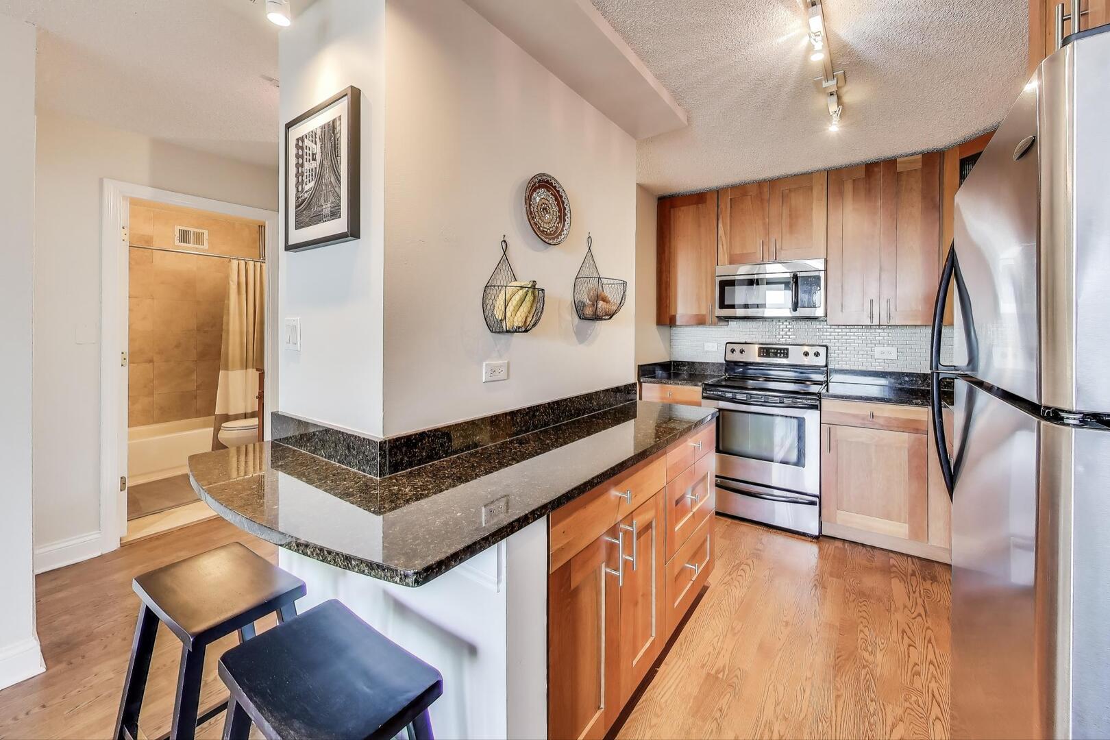 450 W Briar Place Unit: 11H