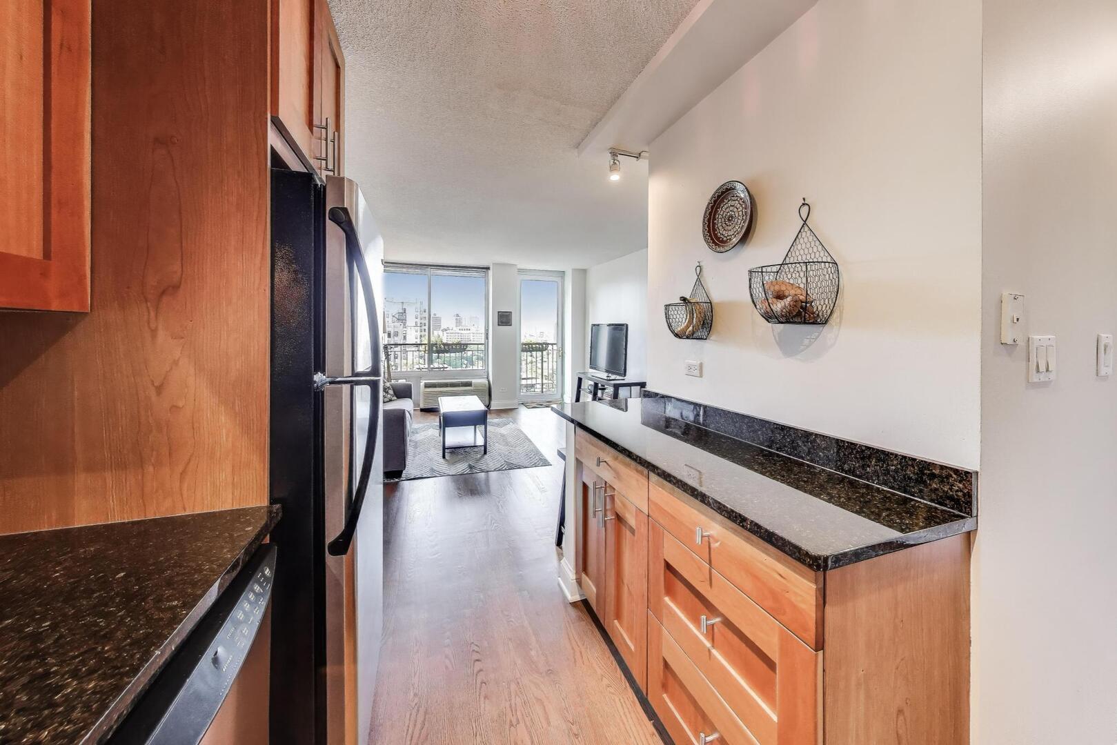 450 W Briar Place Unit: 11H
