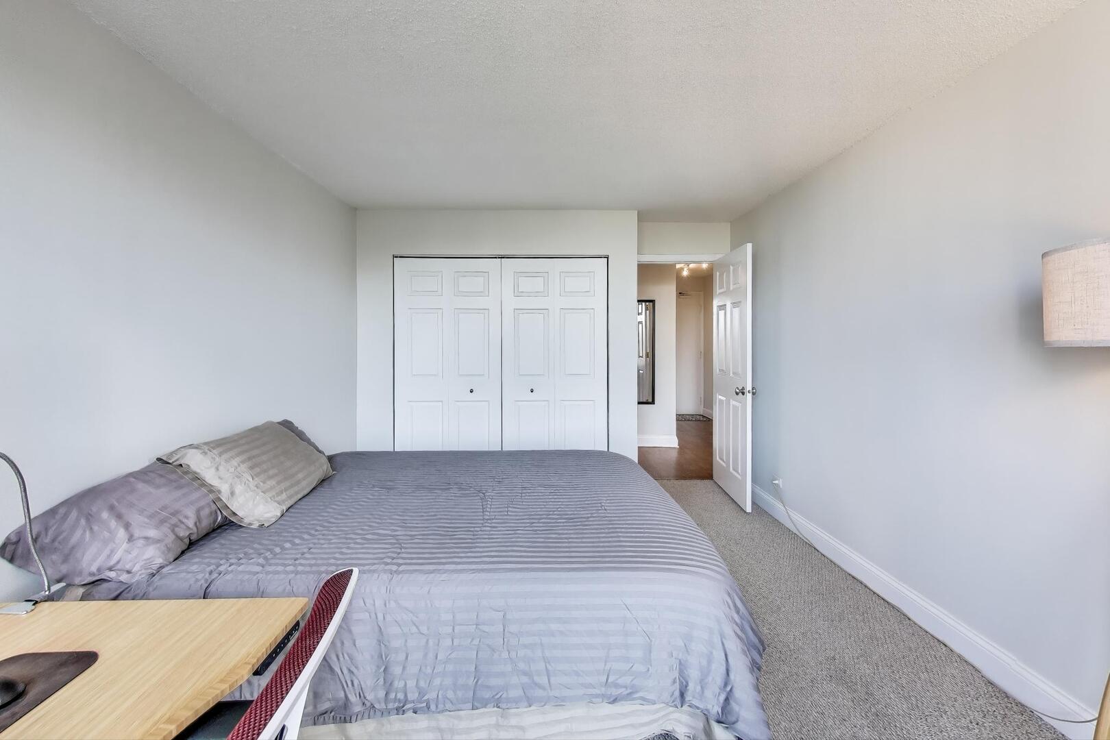 450 W Briar Place Unit: 11H