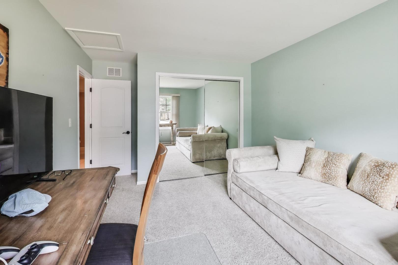 1207 W Keating Drive