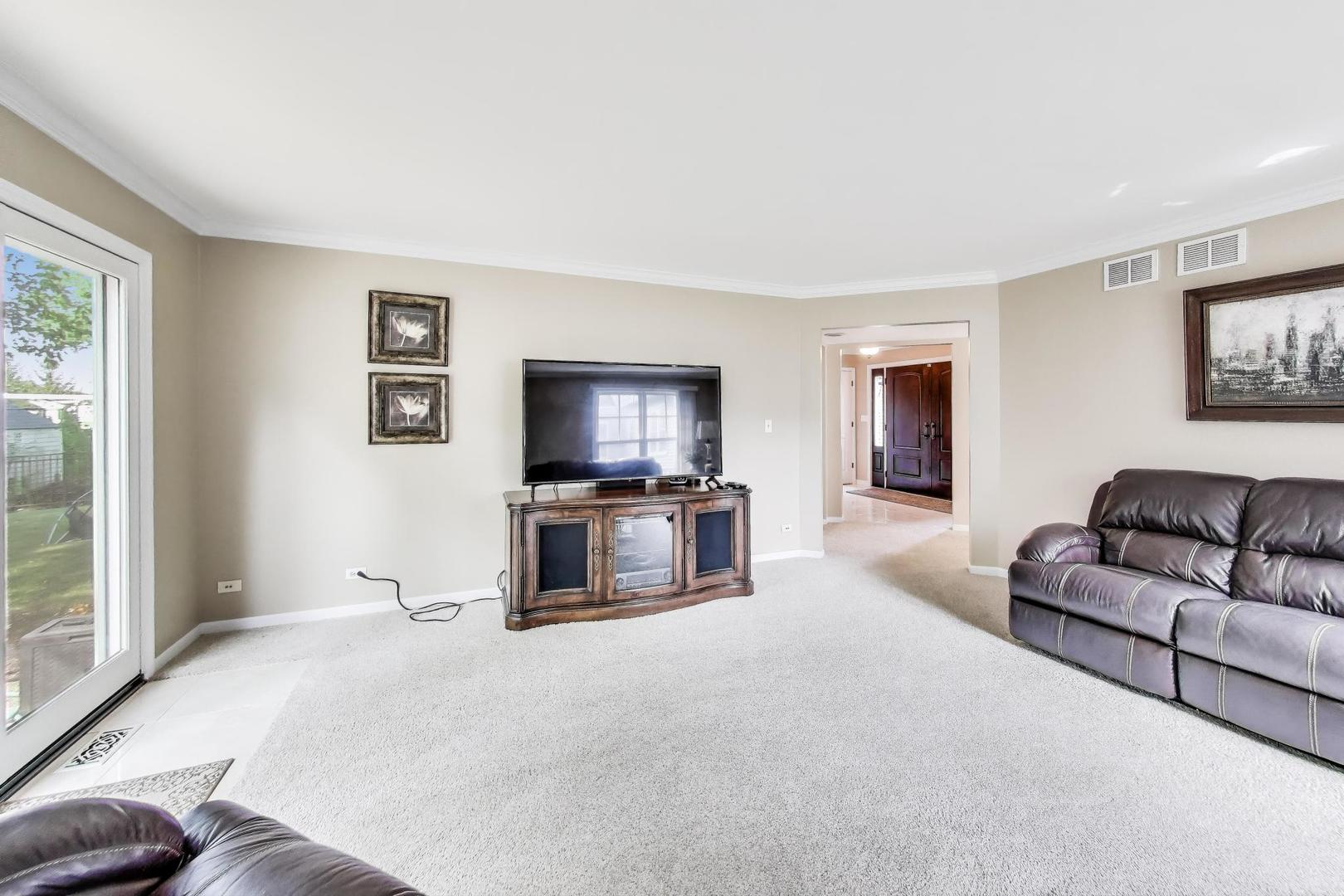 1207 W Keating Drive