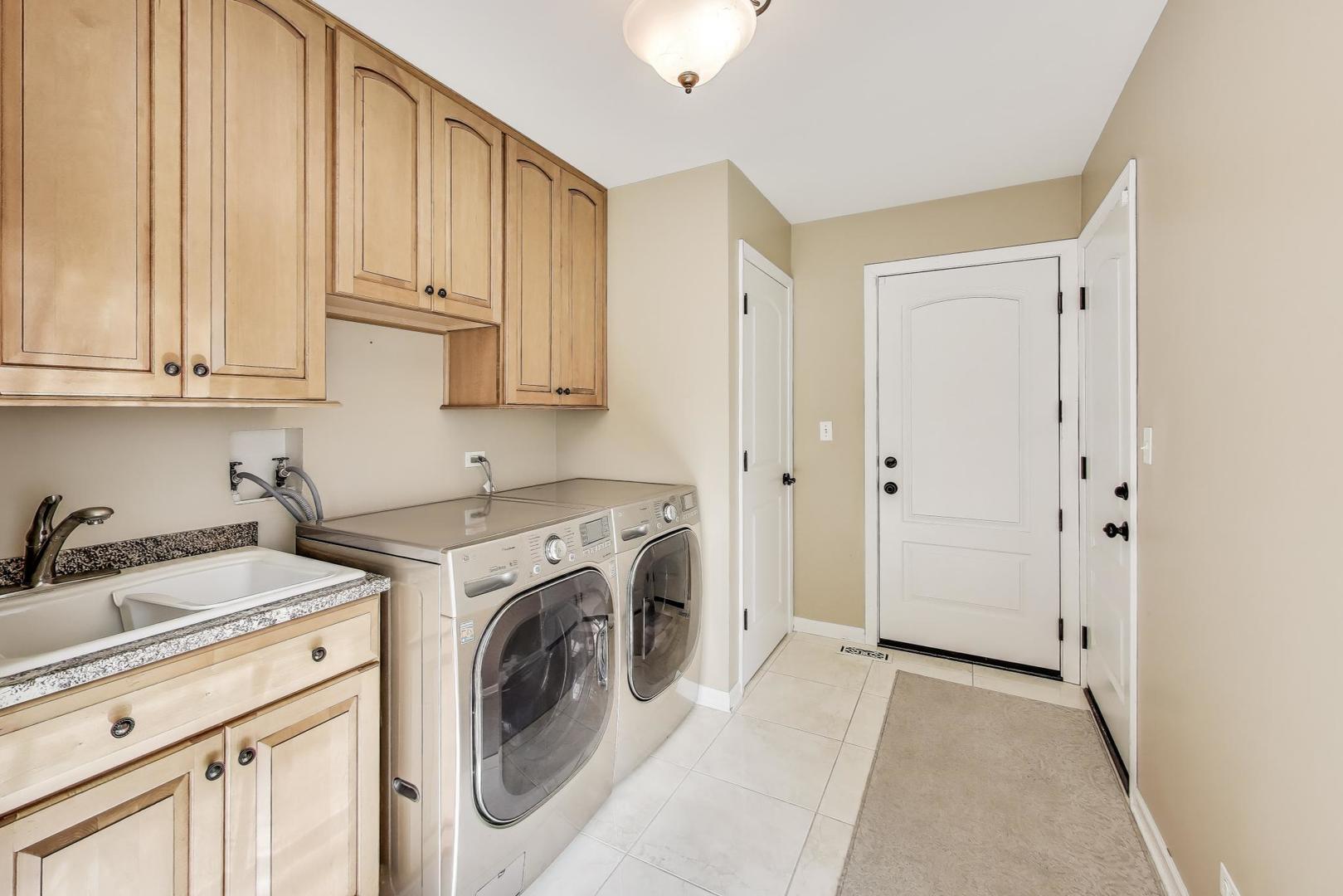 1207 W Keating Drive