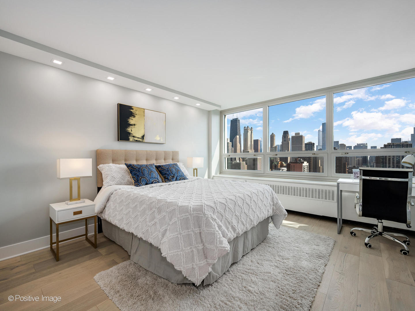 88 W Schiller Street Unit: 2908L