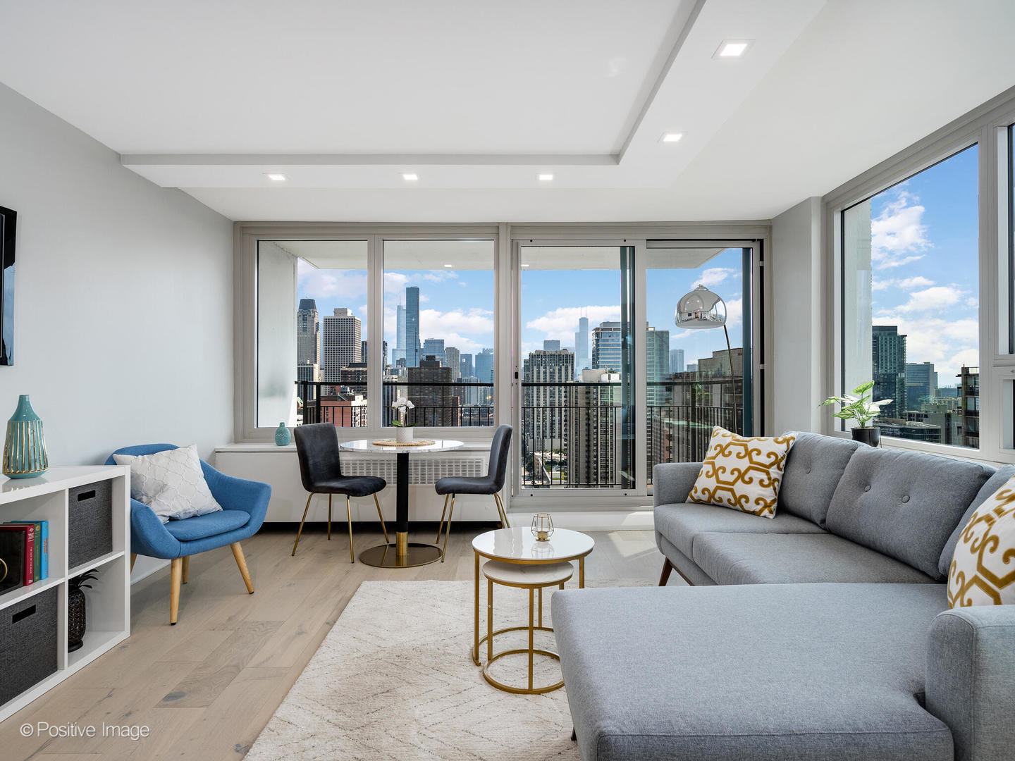 88 W Schiller Street Unit: 2908L