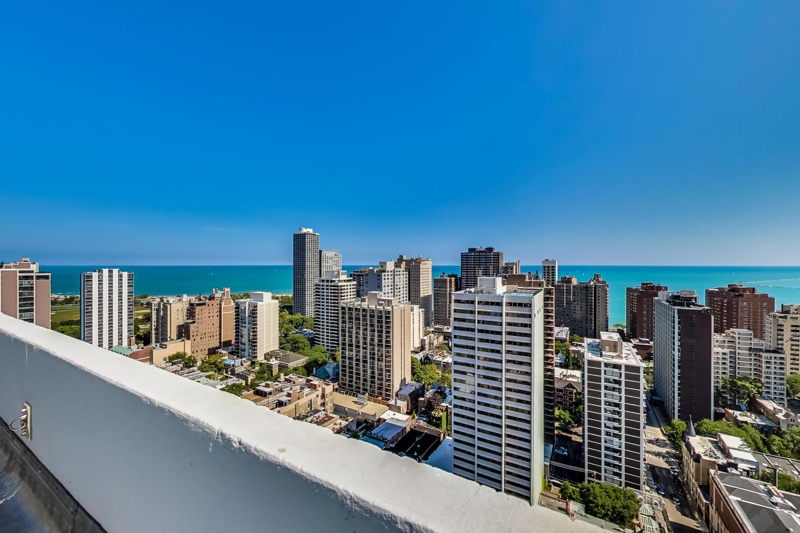 88 W Schiller Street Unit: 2908L
